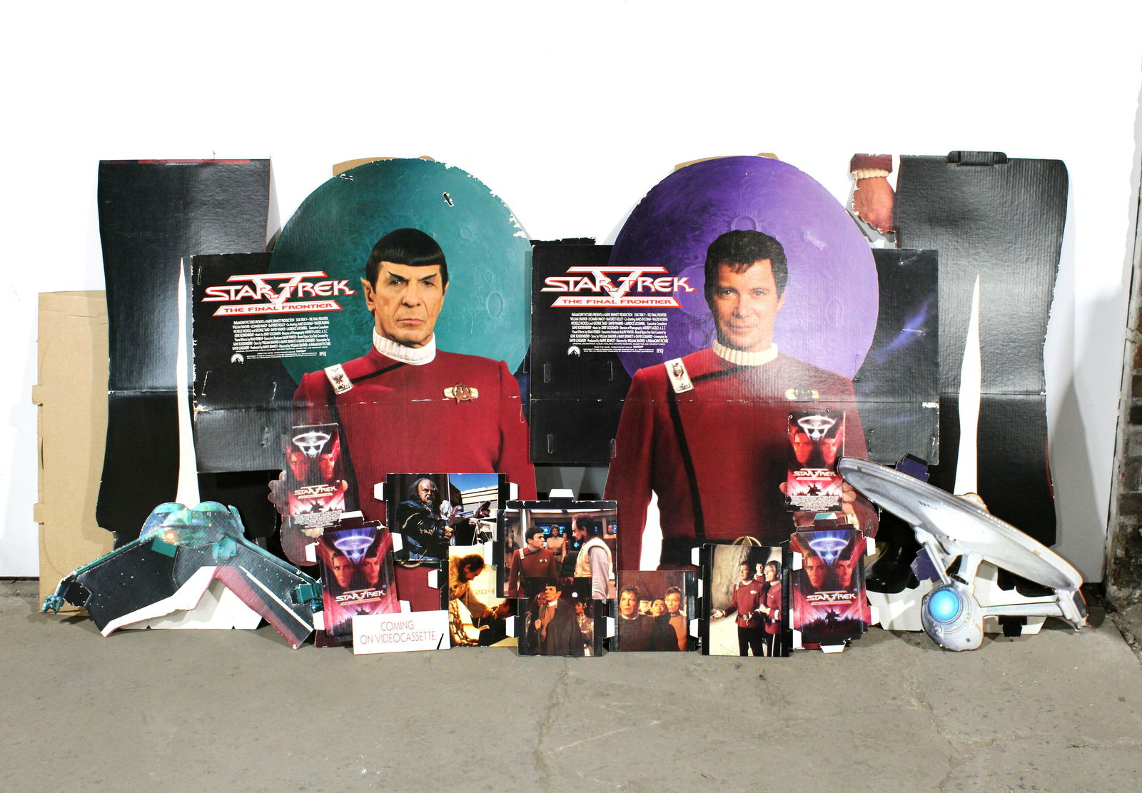 Star Trek 5 The Final Frontier Spock and Kirk Promo: Star Trek 5 The Final Frontier Spock and Kirk Promo Standees. Includes movie poster and flyer. This item requires third party shipping or pickup arrangements to be made.