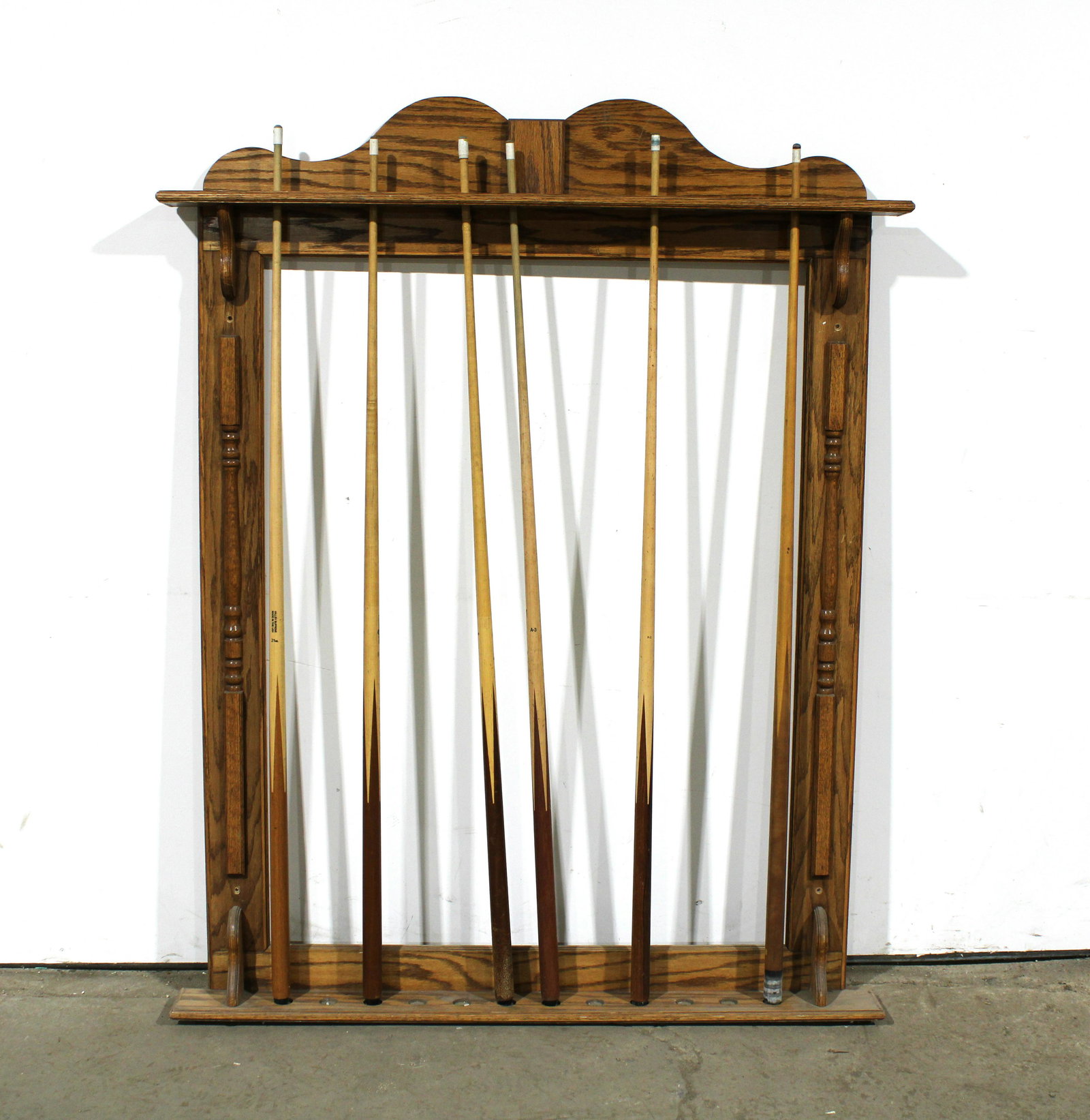 Pool Cue Rack (1 of 1)