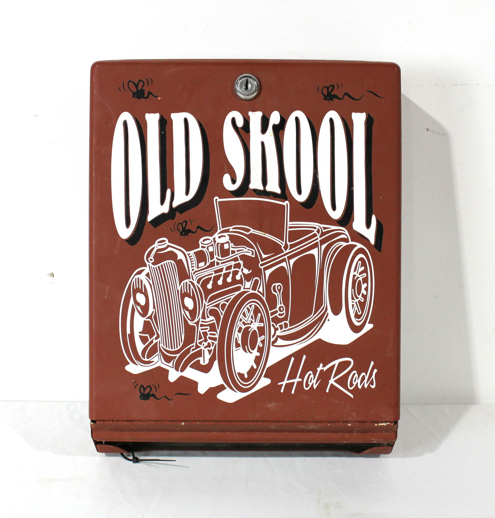 Hot Rod Themed Paper Towel Holder (1 of 3)