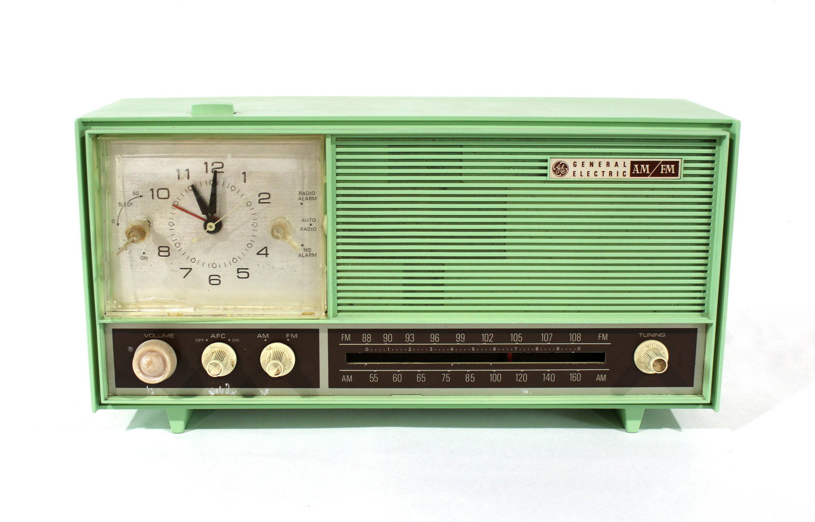 General Electric AM/FM Clock Radio, Painted Mint Green (1 of 3)