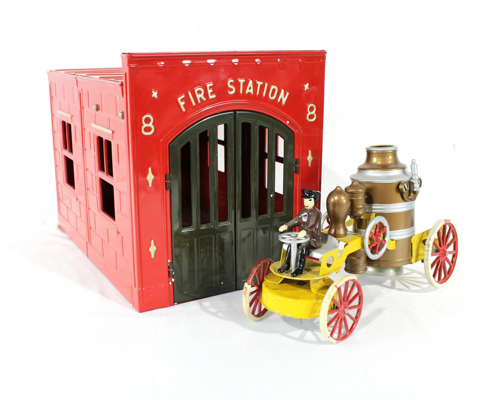 Kingsbury Fire House and Pumper Toy (1 of 5)
