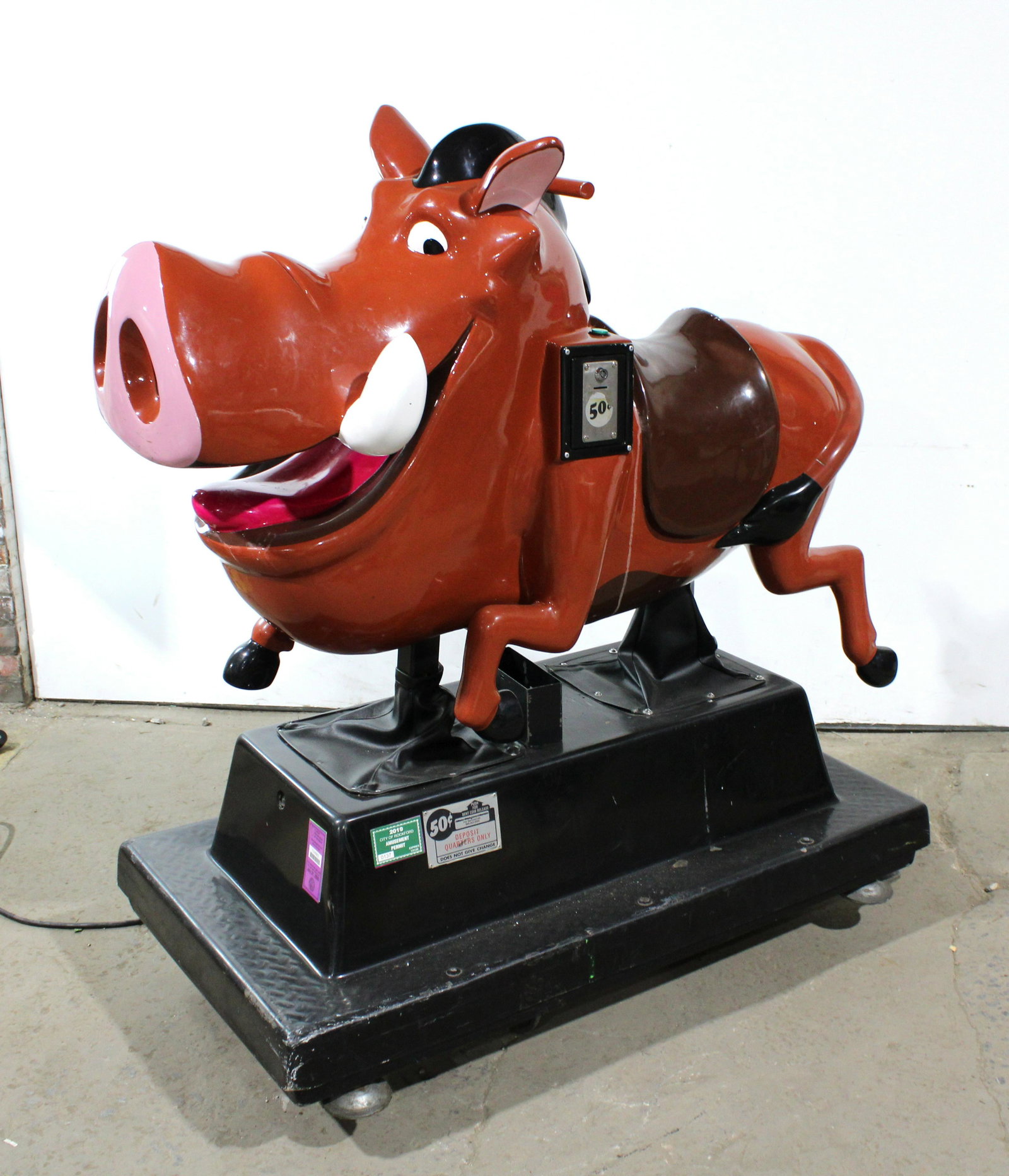 Disney Lion King Pumba Coin Operated Kiddie Ride: Disney Lion King Pumba Licensed Coin Operated Kiddie Ride. Working with sound. No keys. This item requires third party shipping or pickup arrangements to be made. Dimensions: 51 x 27 x 64