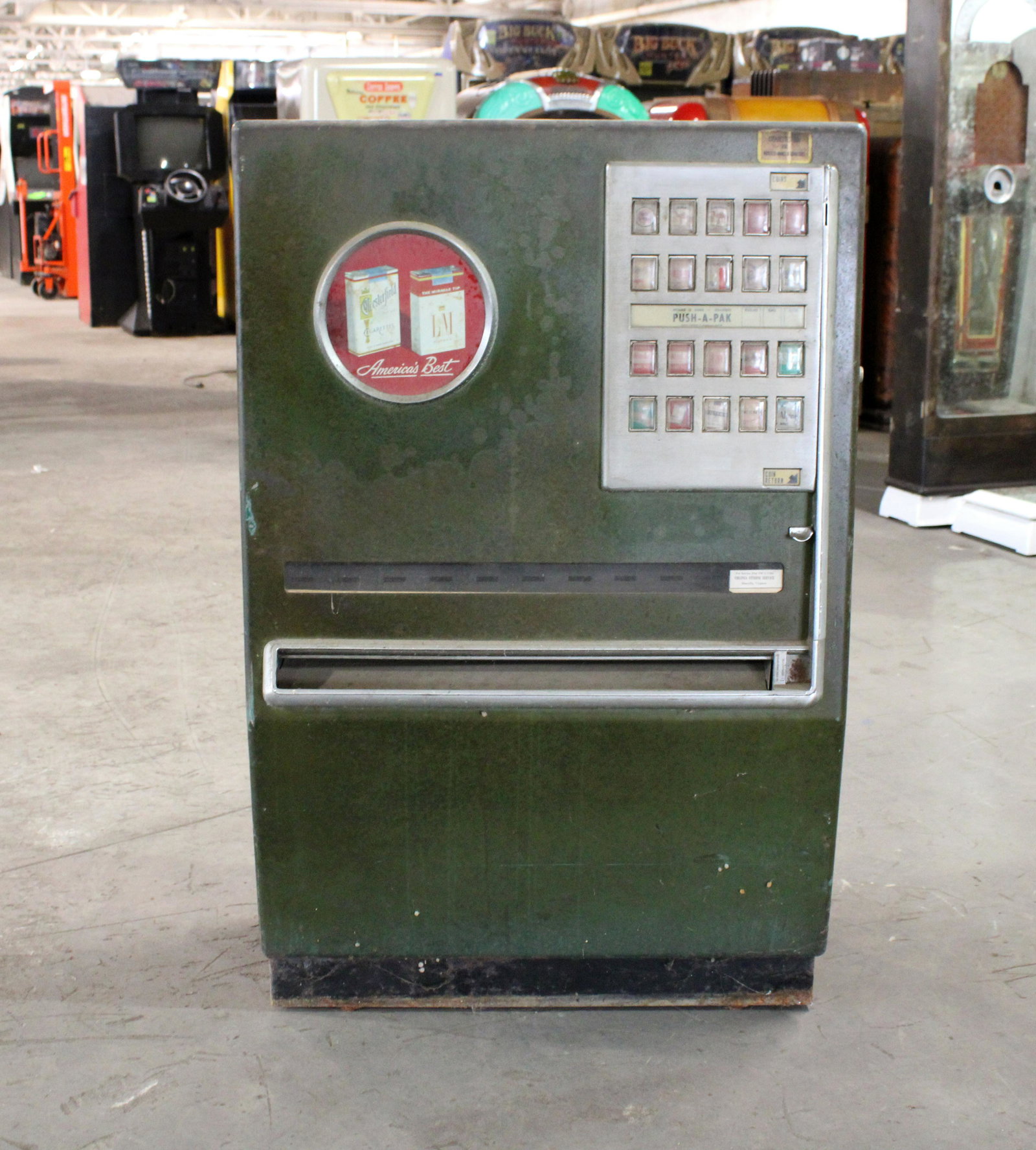 Coin Operated Cigarette Vending Machine (1 of 4)