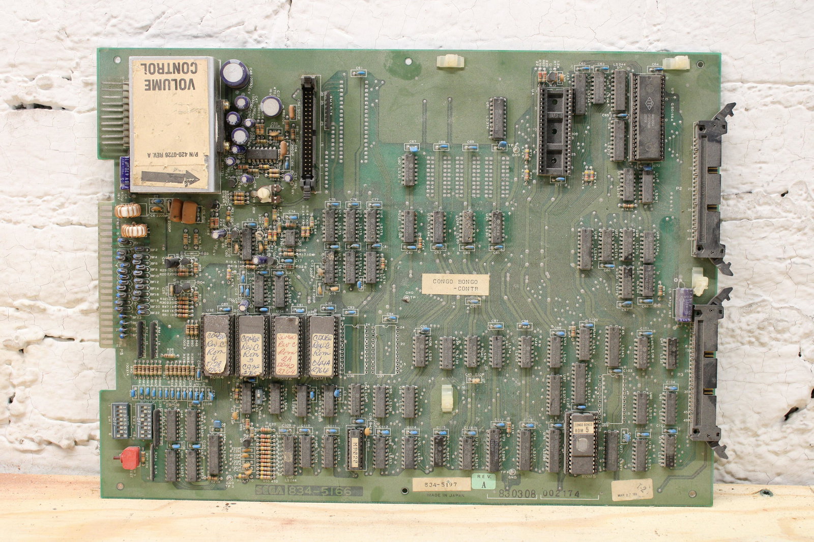 Sega Congo Bongo Arcade Game Board (1 of 2)