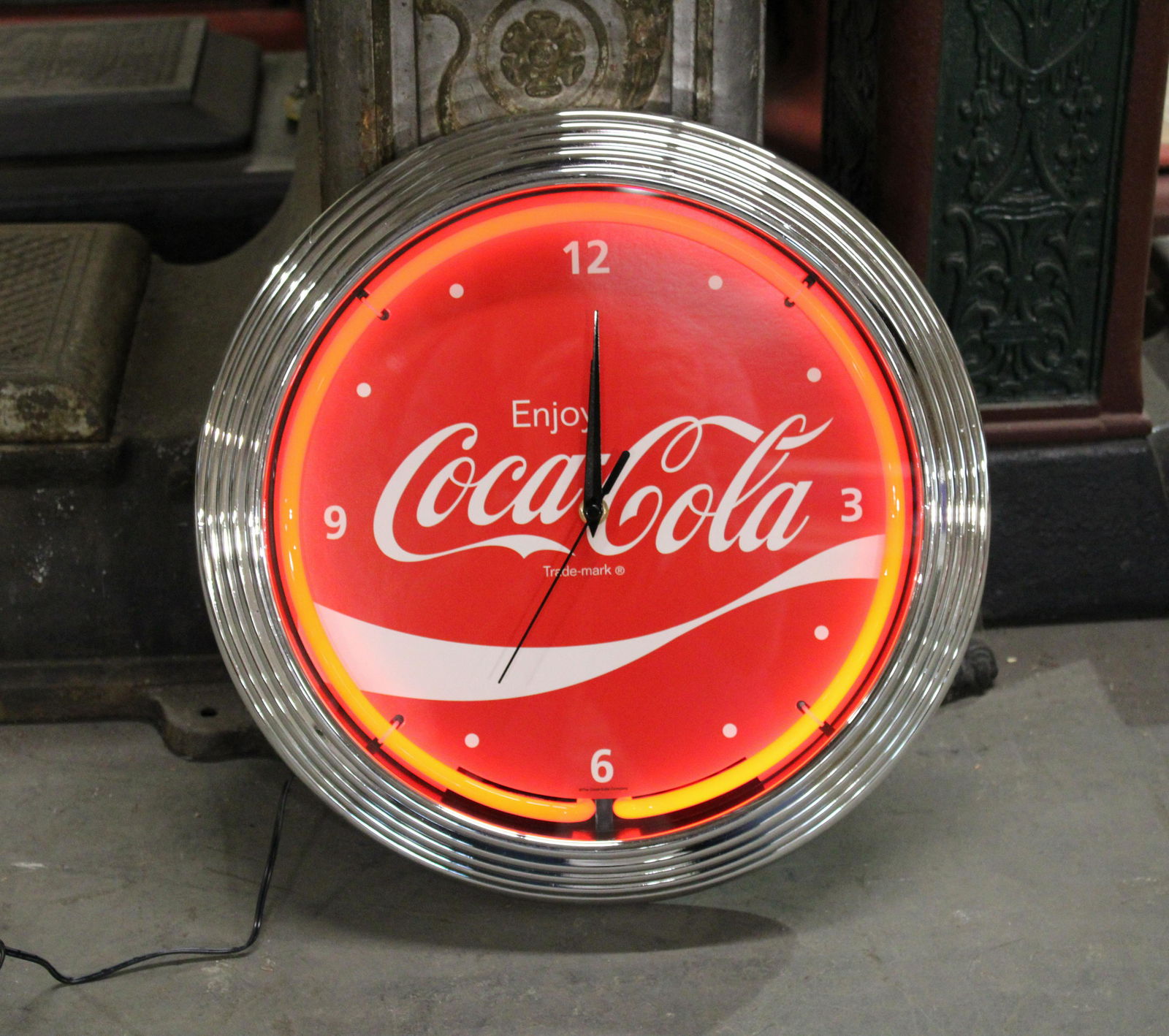 Coca Cola Light Up Neon Clock (1 of 2)