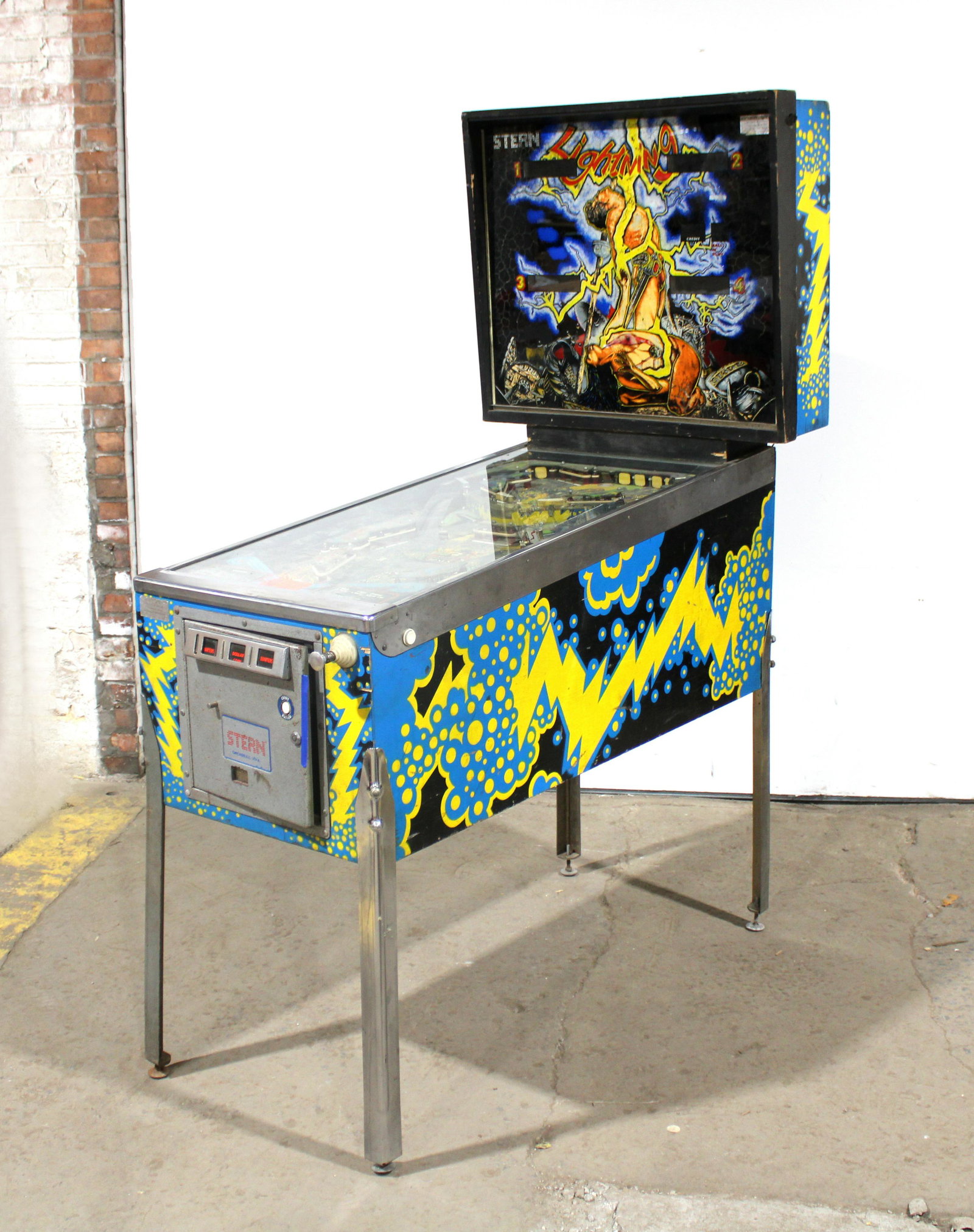 Stern Lightning Pinball Machine (1 of 10)