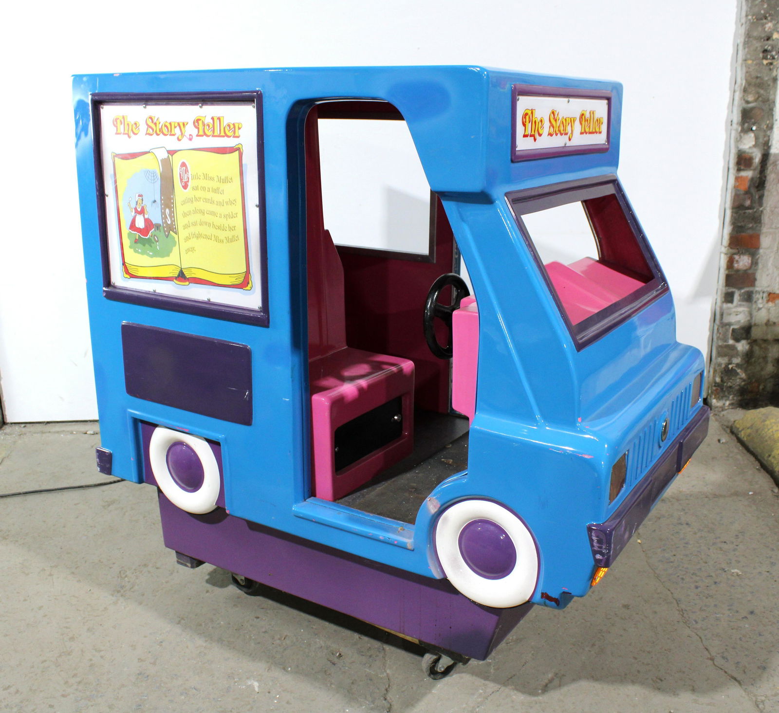 Story Teller Bus Coin Operated Kiddie Ride (1 of 3)