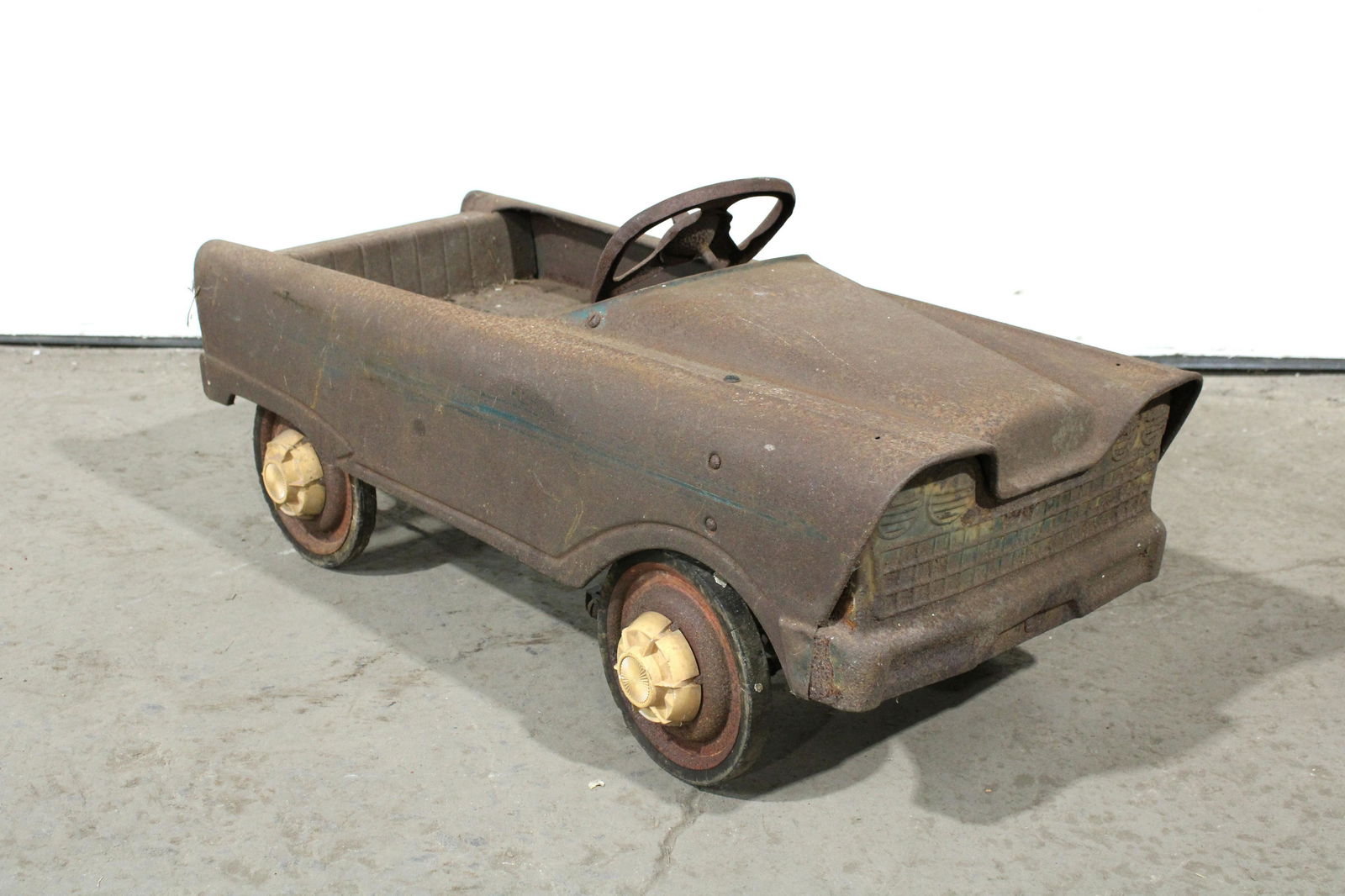 Vintage Pedal Car (1 of 3)