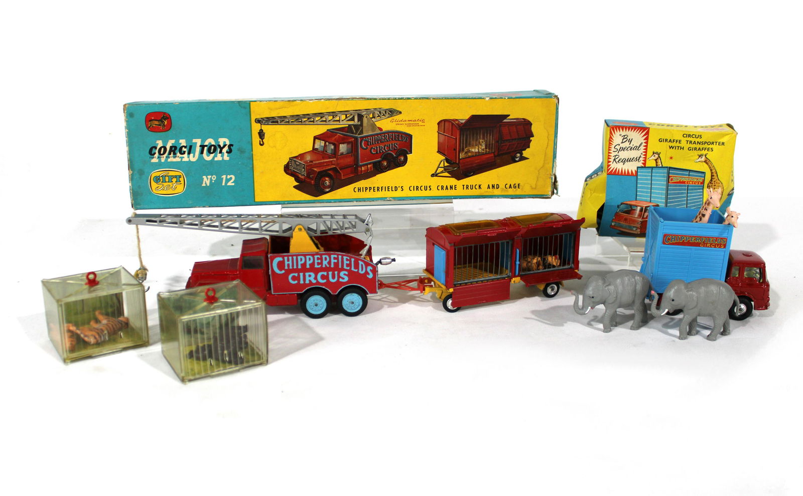 Corgi Chipperfields Circus Crane Truck (1 of 2)