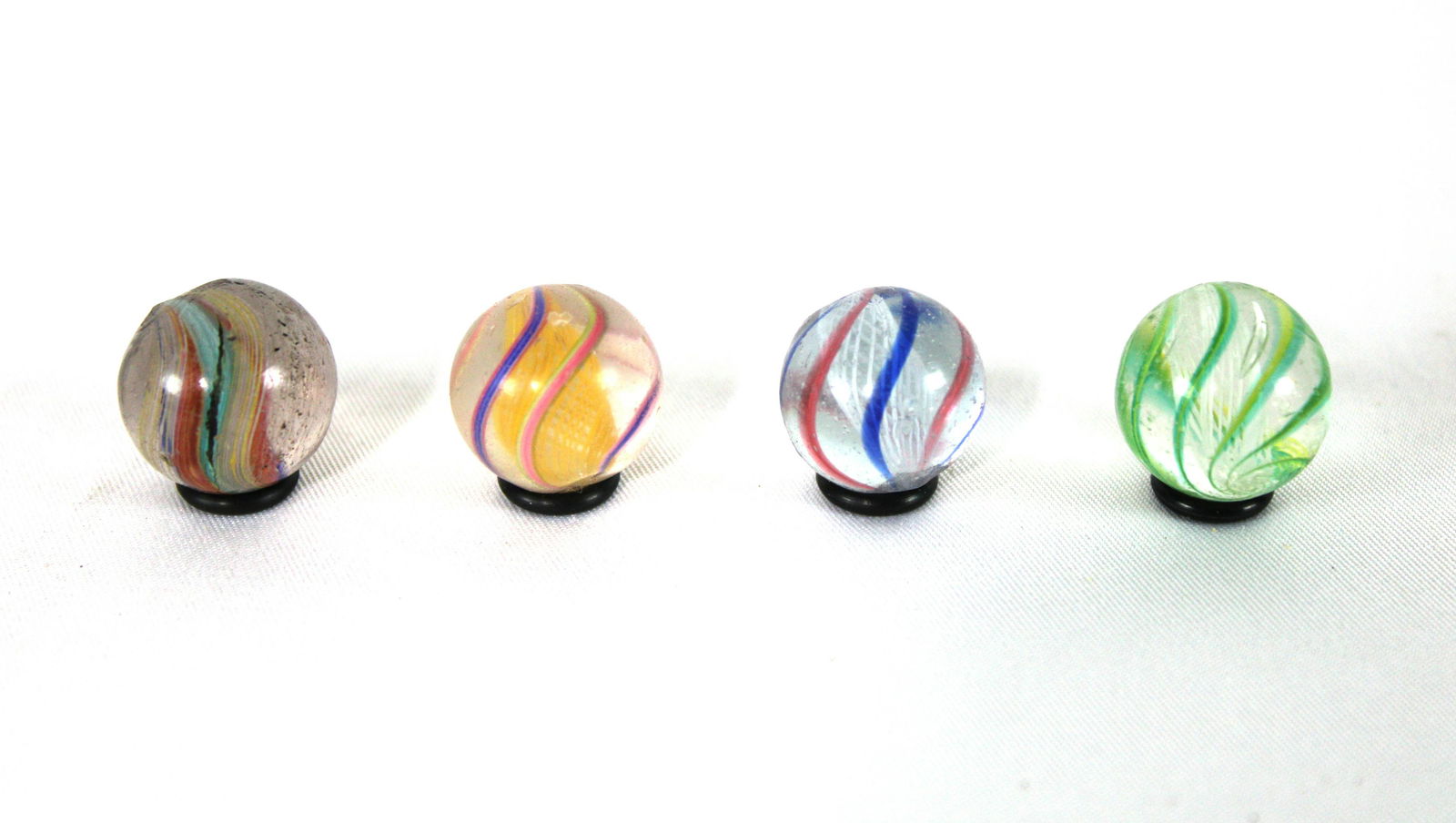 21/32" Antique Handmade German Swirl Marbles (1 of 3)