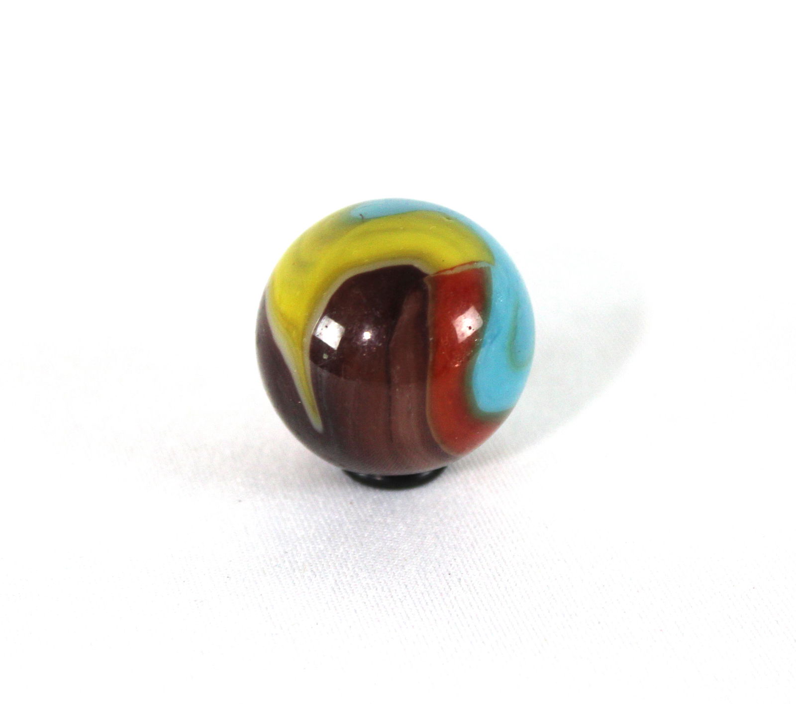 7/8" Vitro Agate Parrot Marble: 7/8" Vitro Agate Parrot Marble. Has a few fleabites and one small chip, otherwise NM. In-house shipping available.