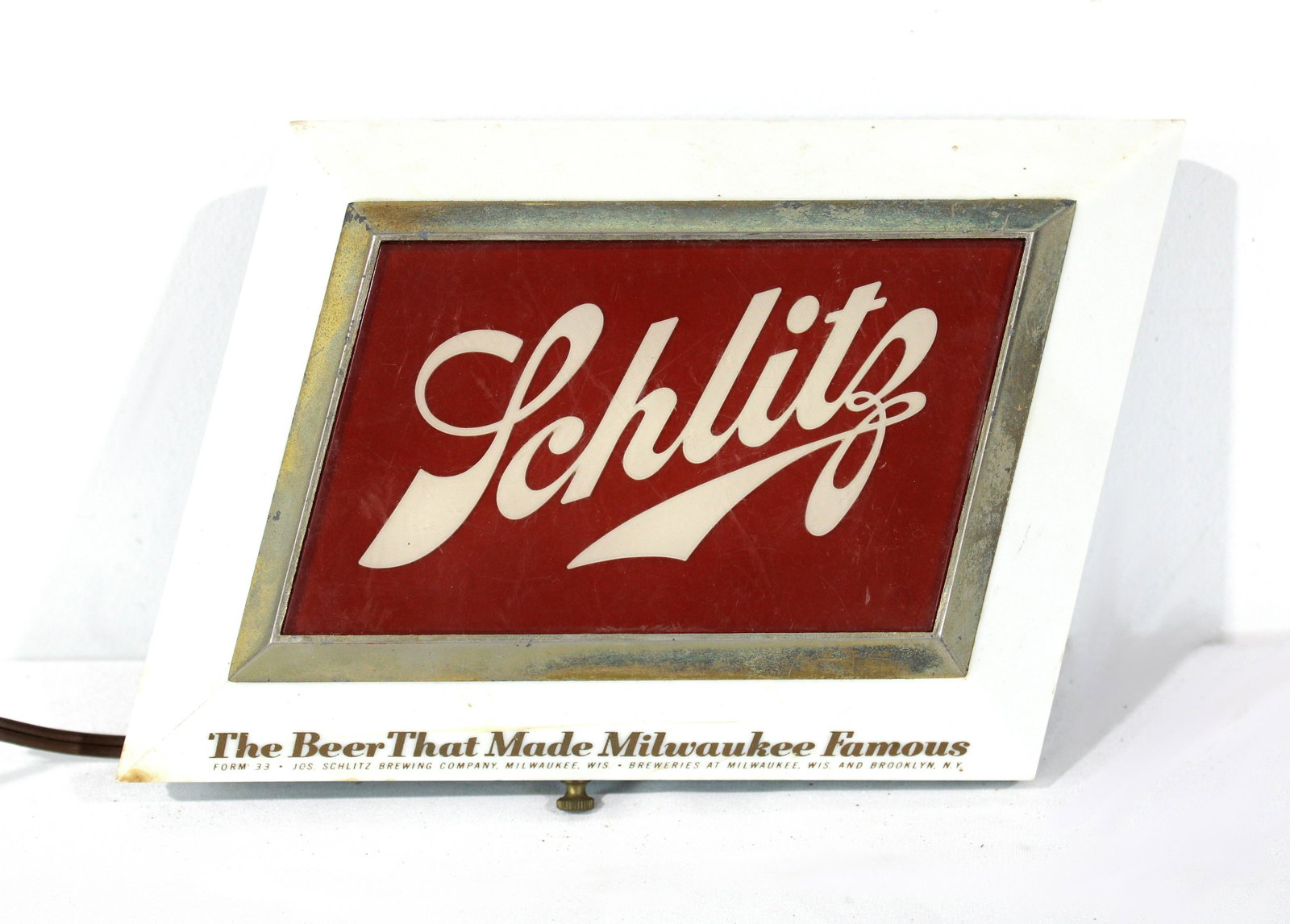 Shlitz Beer Light Up Advertising Sign: Shlitz Beer Light Up Advertising Sign. Does not light up, may just need bulbs replaced. In-house shipping available. Dimensions: 6 x 9 x 3