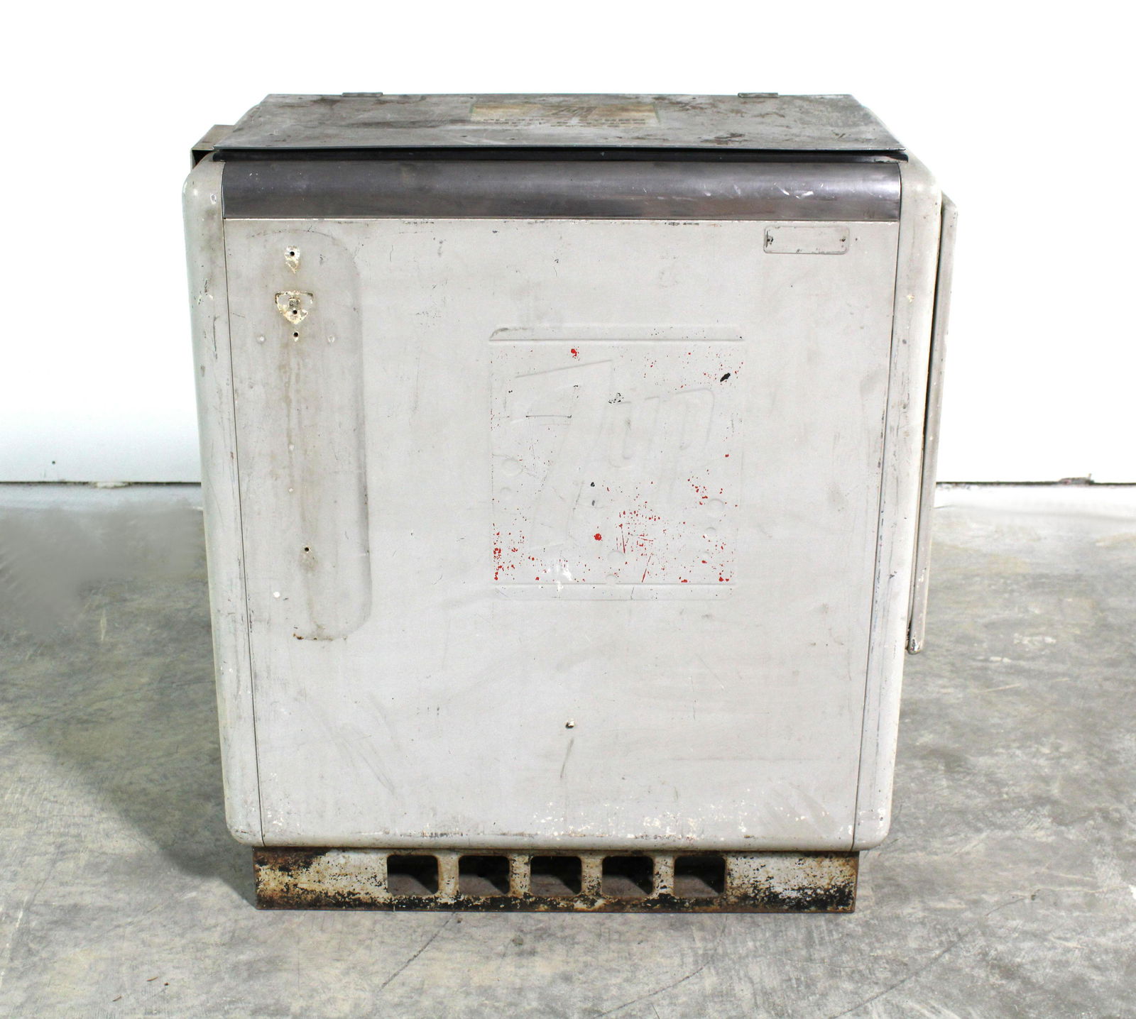 Ideal 7-Up Chest Cooler, Model A-55 (1 of 7)