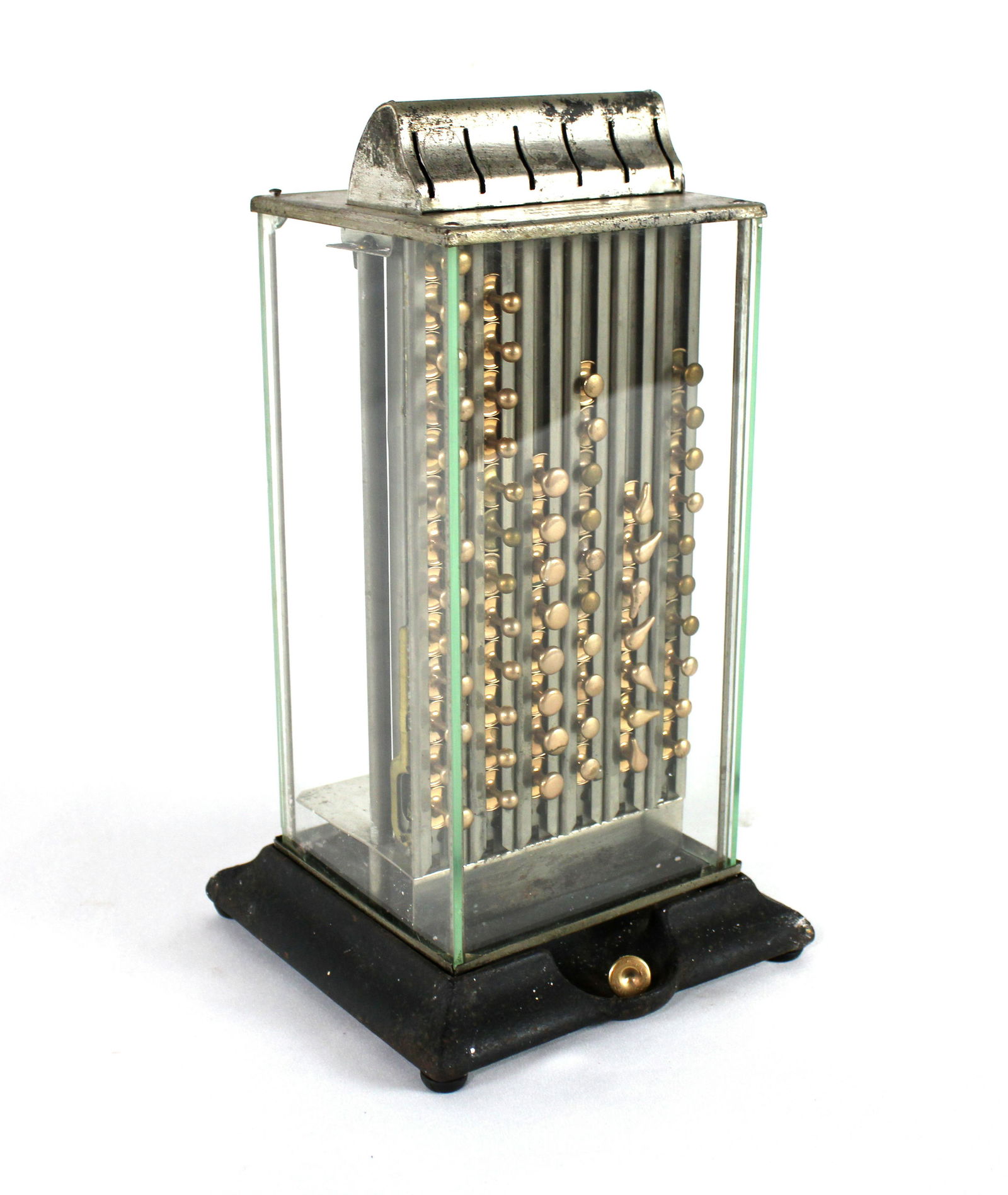 Zeno Button 10 Cent Coin Op Vendor (1 of 5)