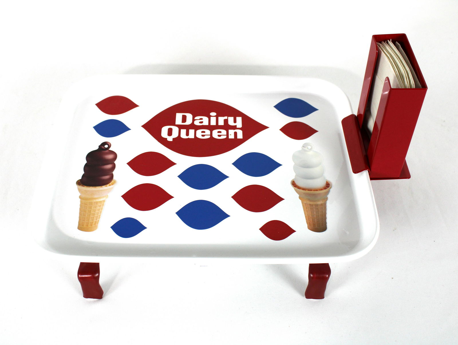 Drive-In Tray Themed in Dairy Queen with Original Traco (1 of 3)