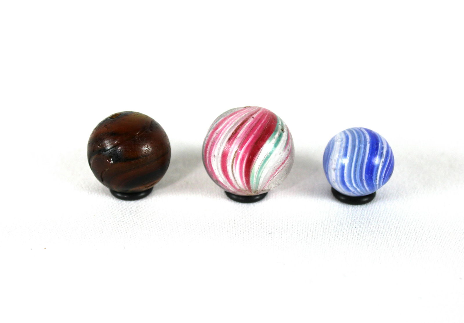 Antique Handmade German Onionskin Marbles (1 of 4)