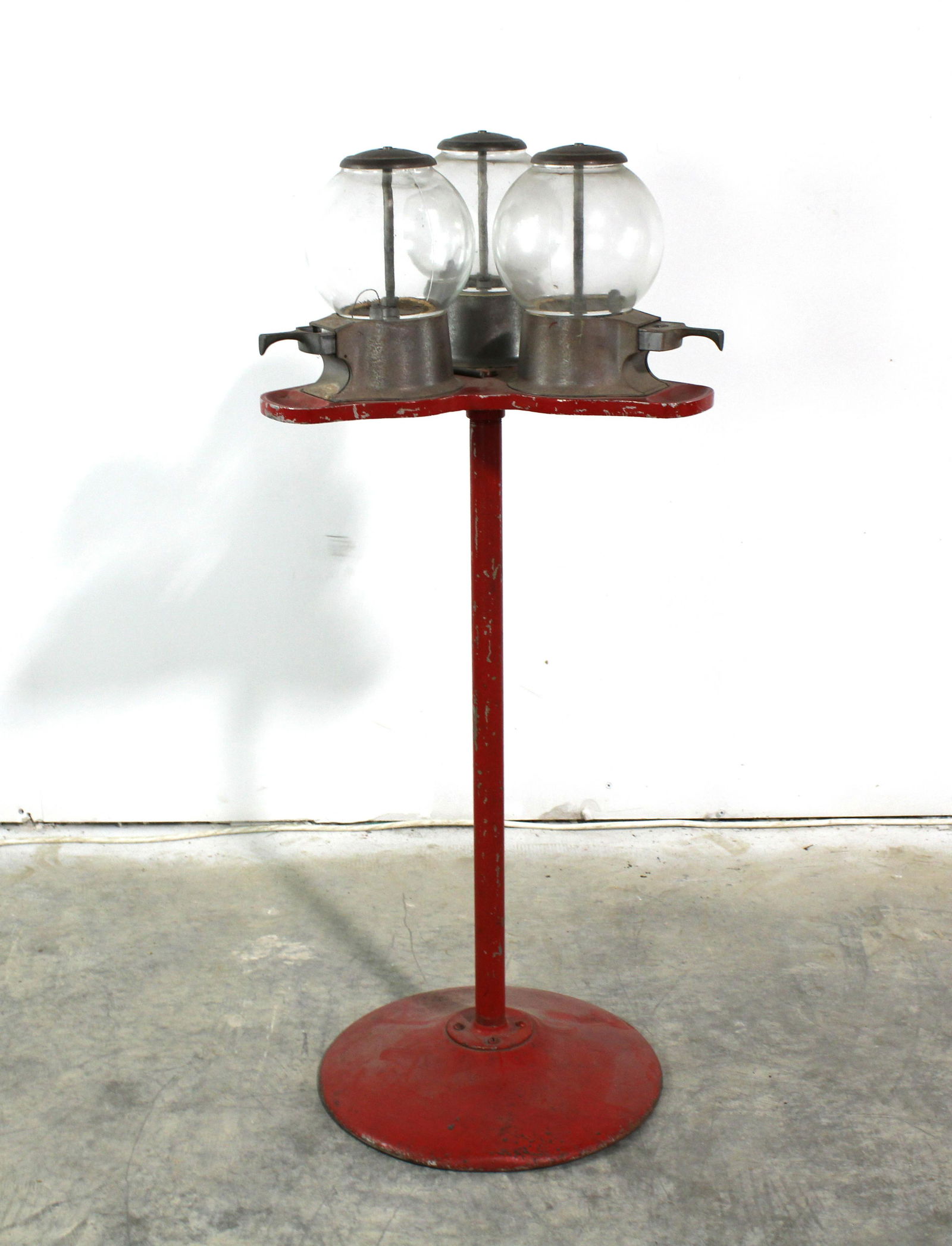 Abbey Mfg. Triple Gumball on Stand (1 of 3)