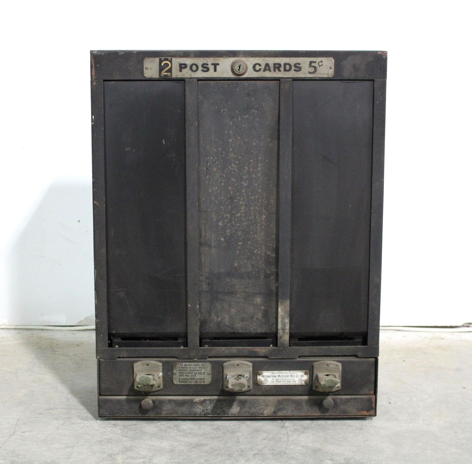 International Mutoscope Reel Co. Postcard Vendor (1 of 3)