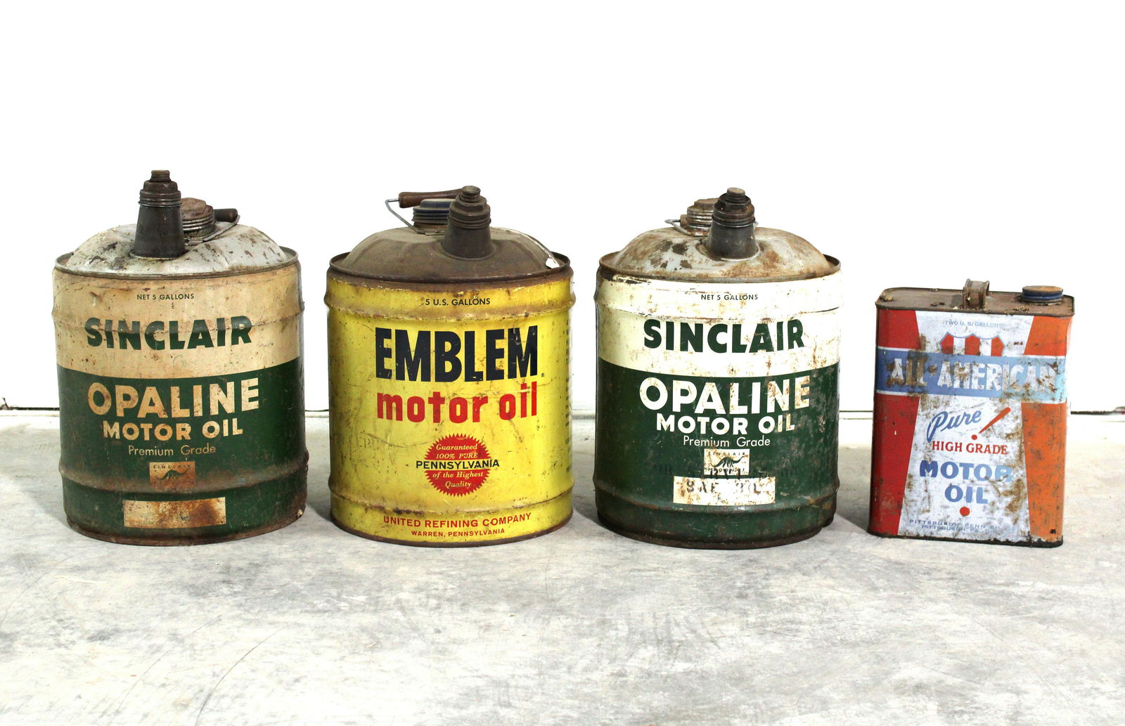 Motor Oil Cans including Sinclair and Emblem (1 of 2)