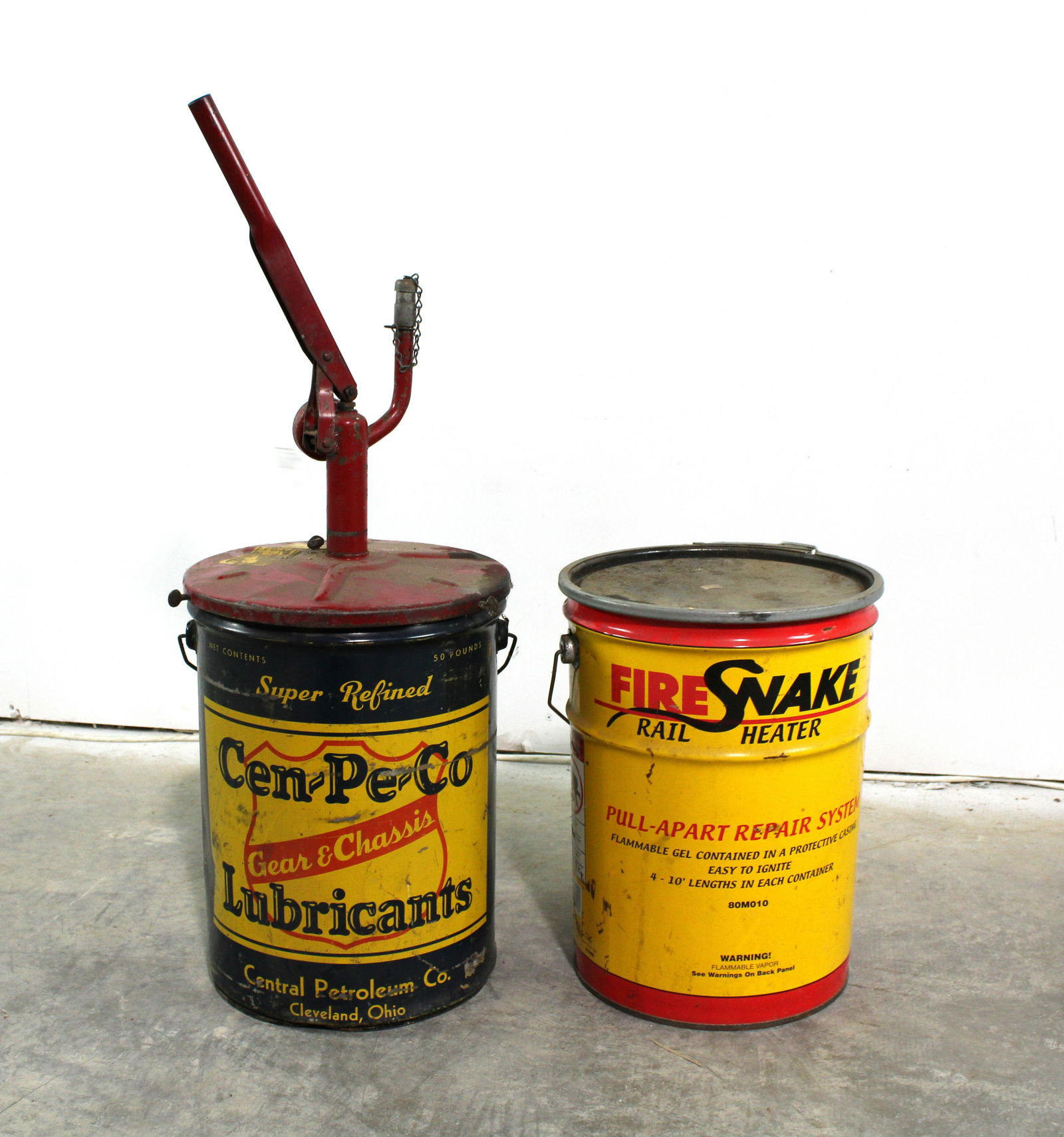 Auto Lubricant Cans, One with Topper (1 of 1)