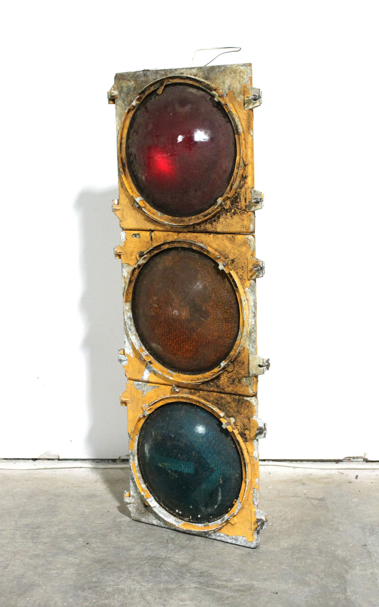Metal Traffic Light (1 of 2)