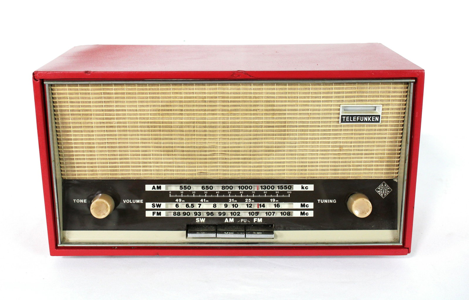 Telefunken AM/FM/Shortwave Radio, Painted Red: Telefunken AM/FM/Shortwave Radio, Painted Red. All bands work. Some cosmetic repairs made. In-house shipping available. Dimensions: 8 x 14.5 x 8