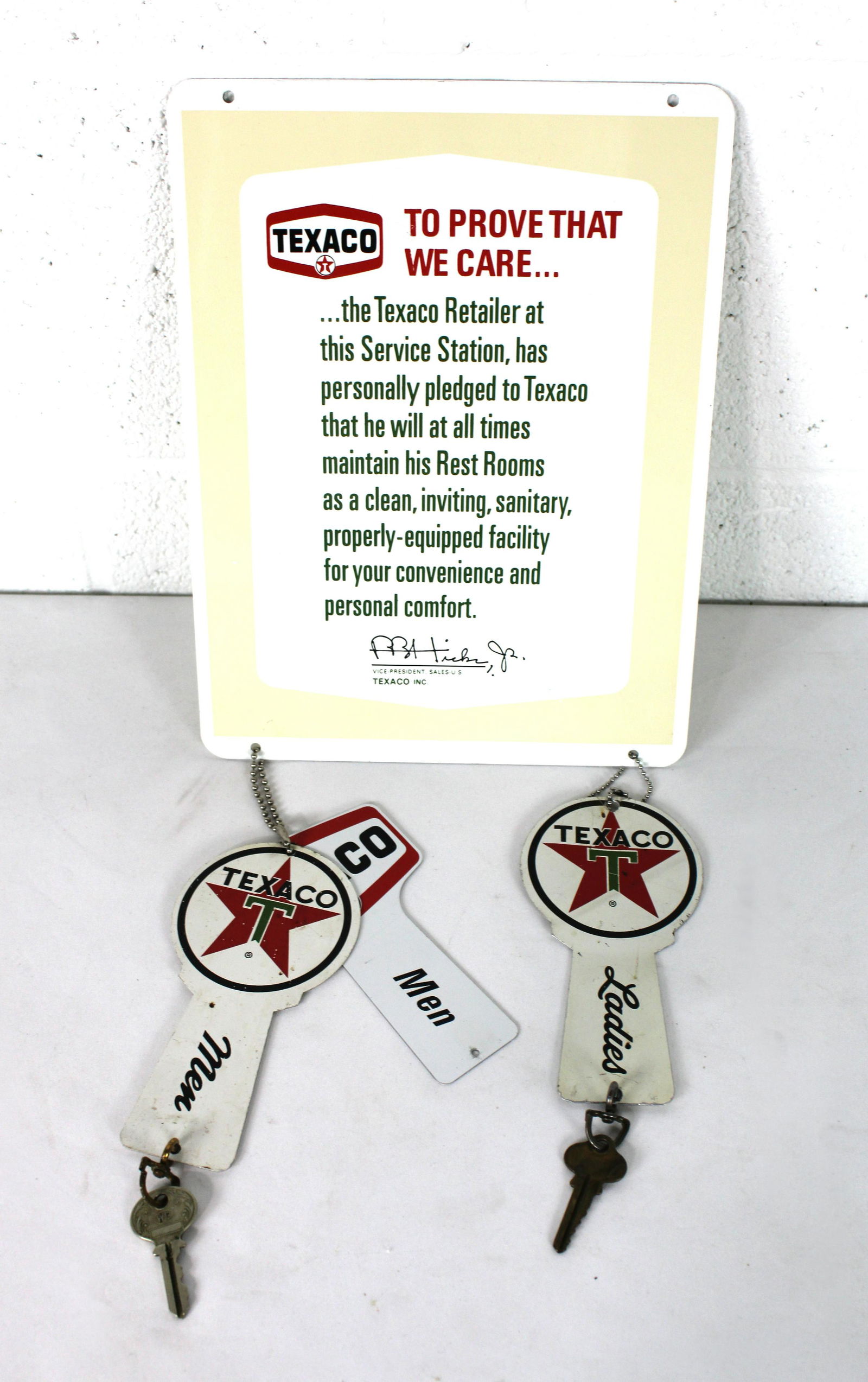 Texaco Restroom Sign with Key Hangers (1 of 2)