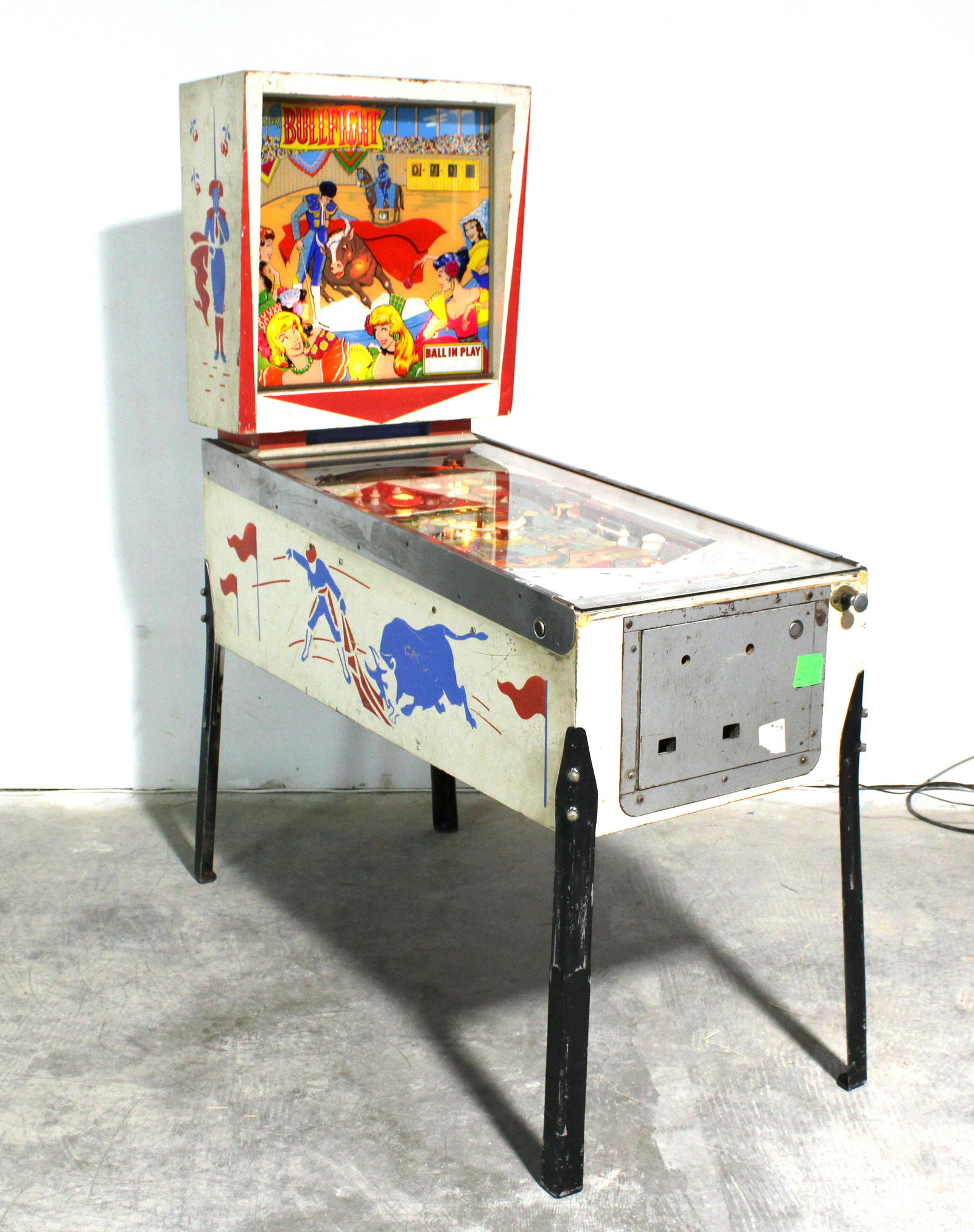 Bally Bullfight Pinball Machine (1 of 8)