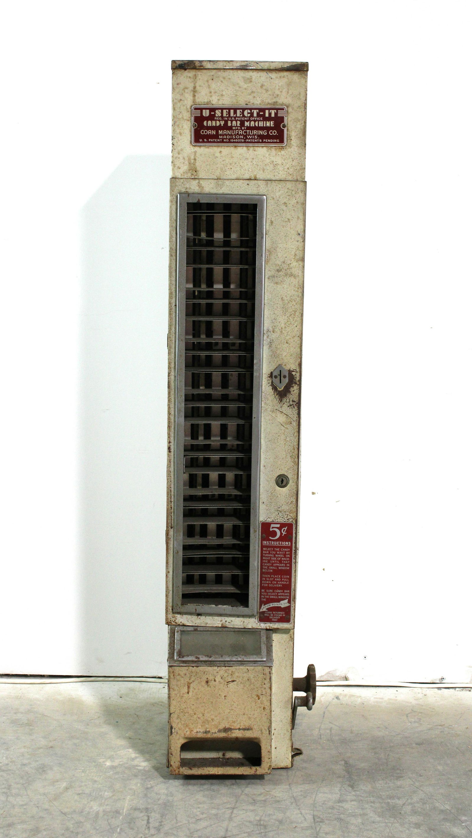 U-Select-It Coin Operated Vending Machine (1 of 3)