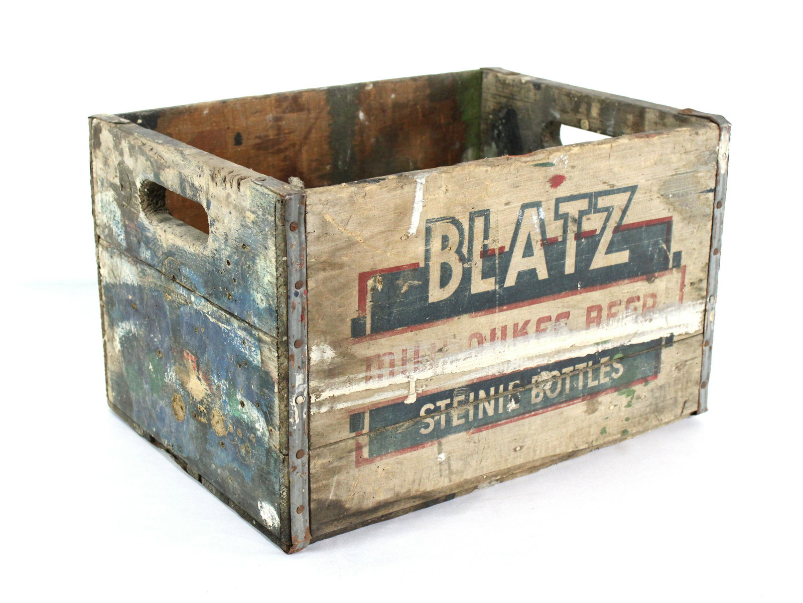 Blatz Wooden Beer Crate: Blatz Wooden Beer Crate. This item requires third party shipping or pickup arrangements to be made. Dimensions: 10.5 x 17.5 x 13
