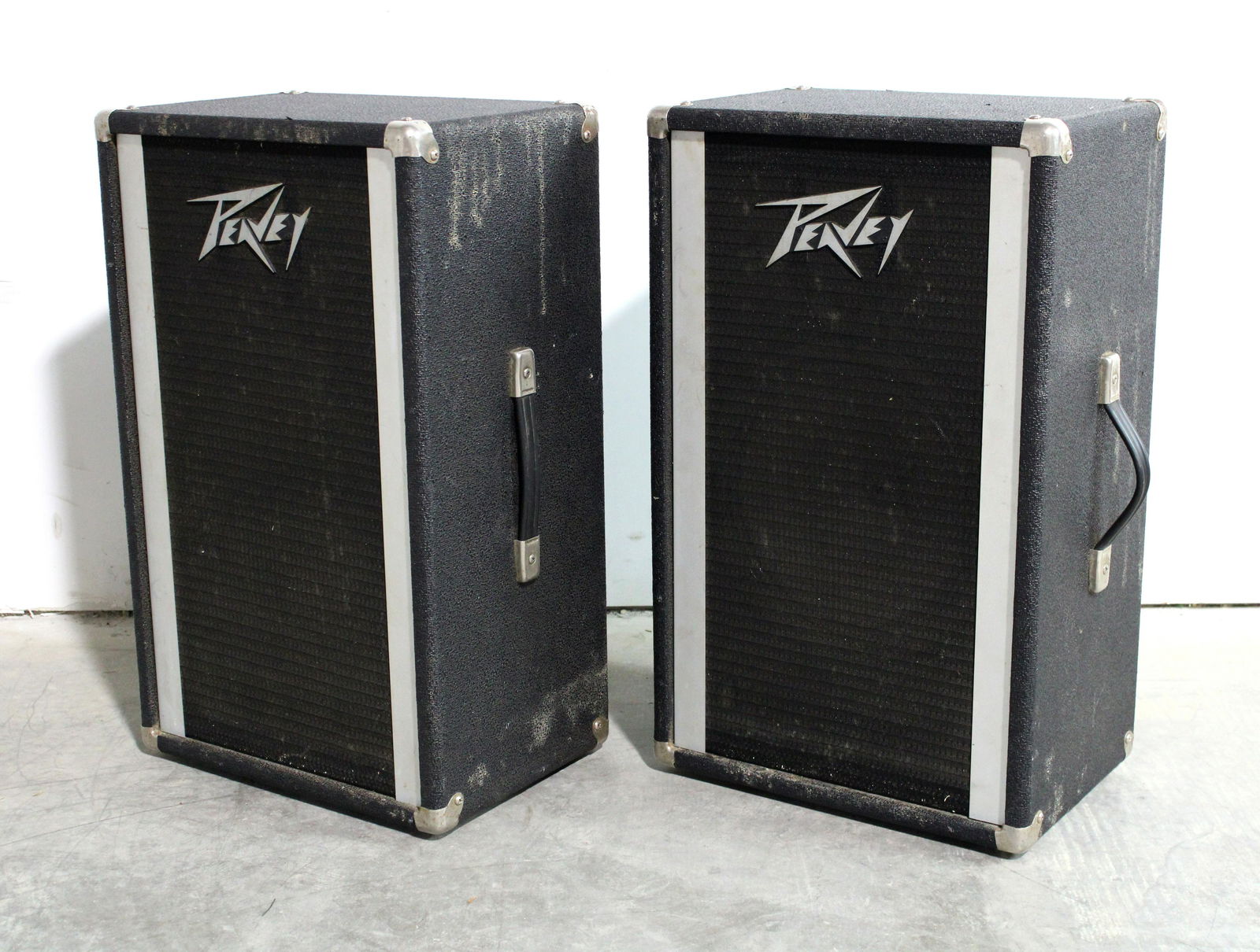Pair of Peavey PA Model 112 Speakers (1 of 3)