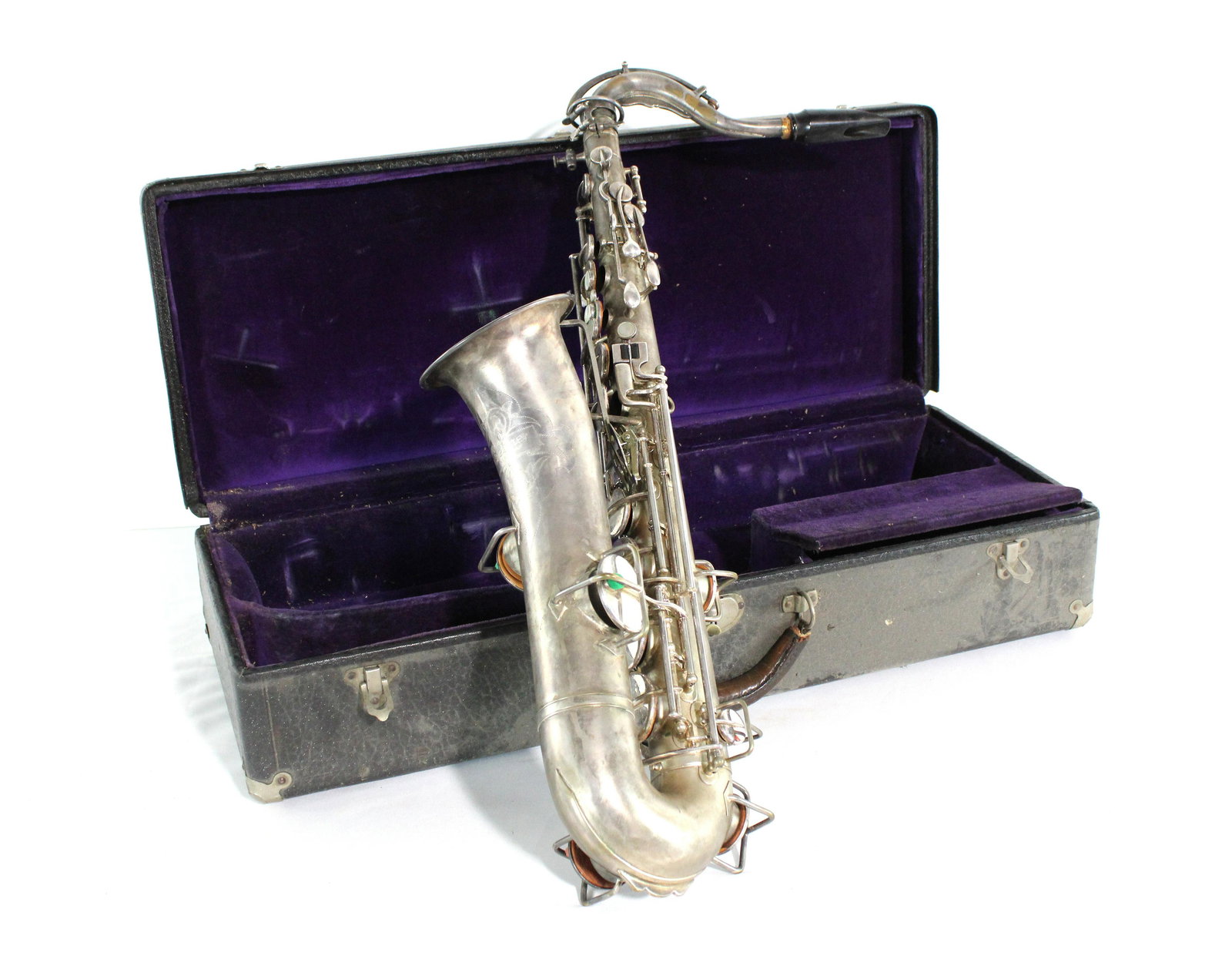 Selmer Saxophone with Case (1 of 4)