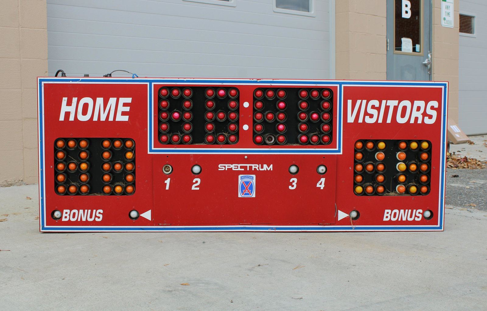 6FT Metal Light Up Scoreboard (1 of 2)