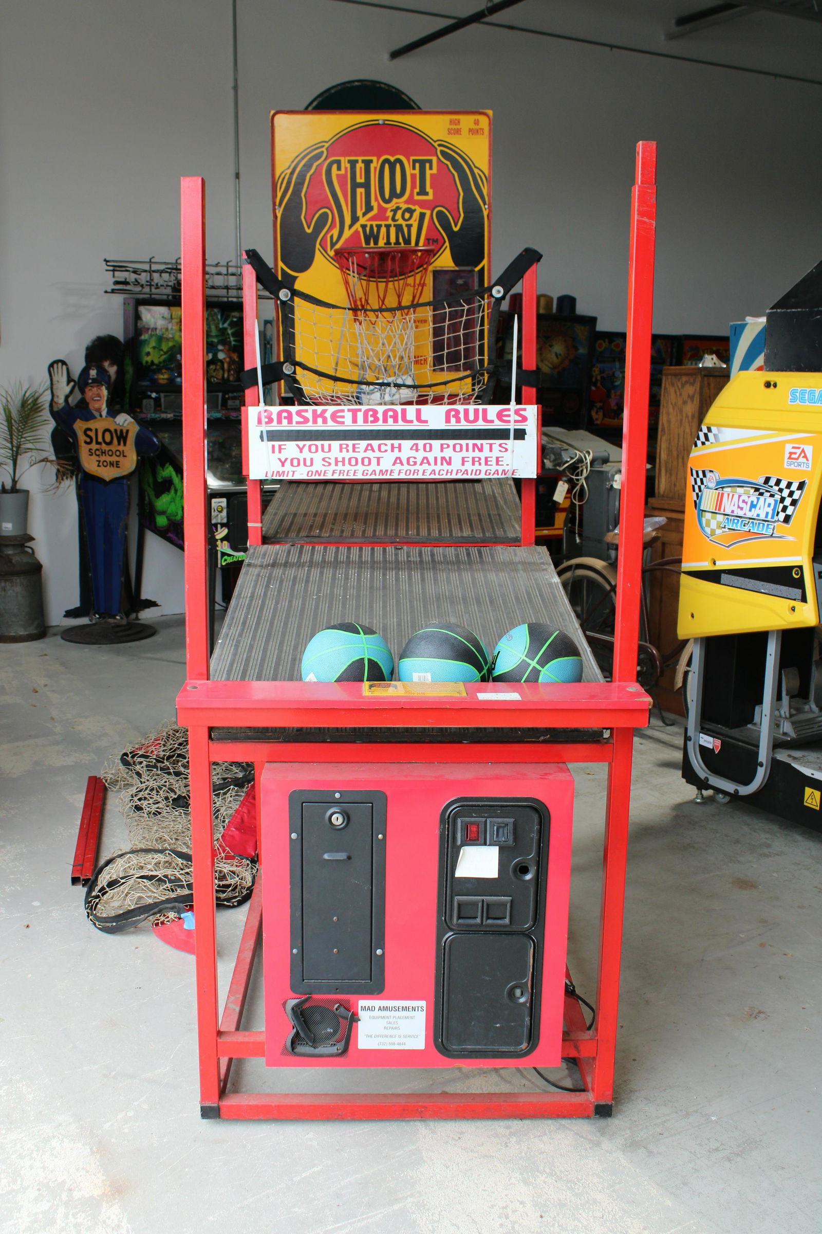 Shoot to Win Basketball Arcade Game - Dec 09, 2021 | Jaybird Auctions in MD