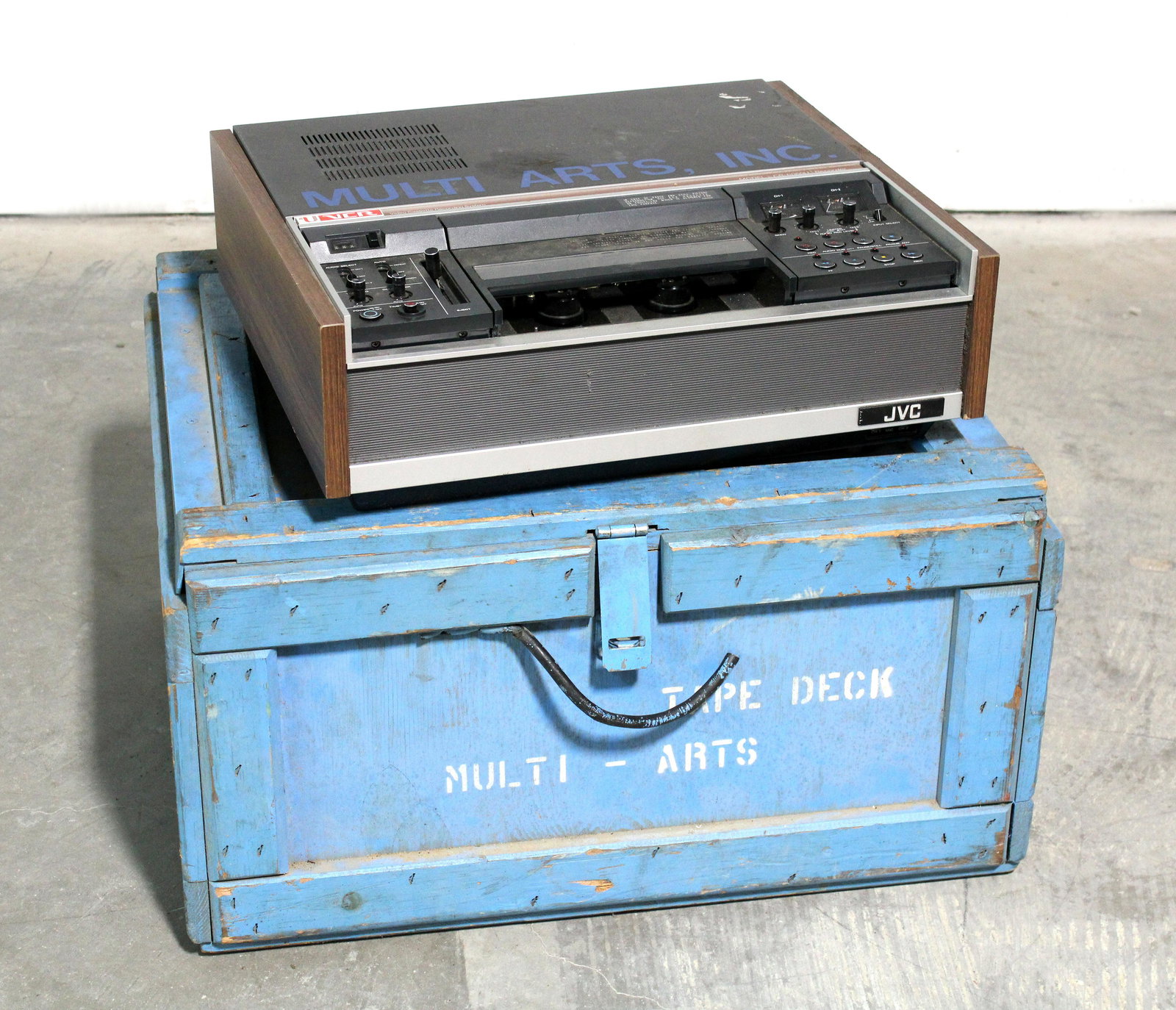 JVC Multi-Arts VCR Model CR-6060U in Crate: JVC Multi-Arts VCR Model CR-6060U in Crate. Untested, sold as is. This item requires third party shipping or pickup arrangements to be made. Dimensions of Crate: 15 x 27.5 x 25