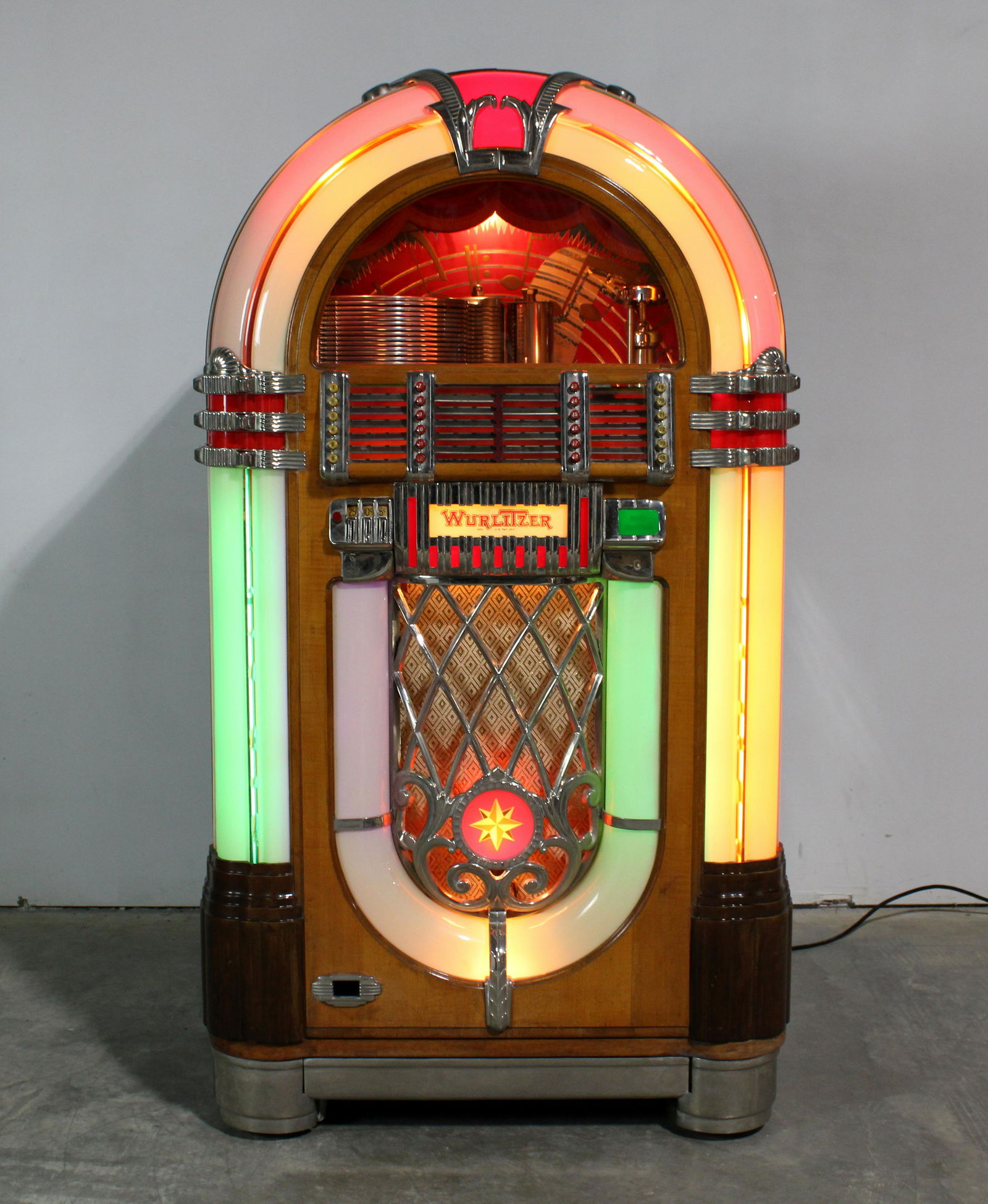 Wurlitzer 1015 - Victory Glass