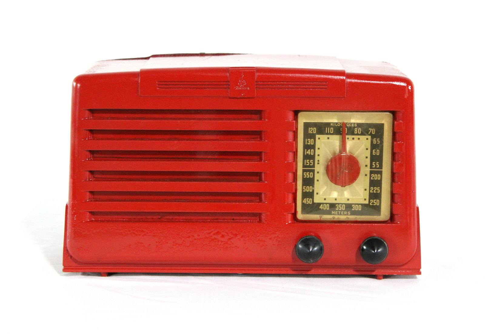 Emerson Broadcast AM Radio, Painted Red, 1946: Emerson Broadcast AM Radio, Painted Red, 1946. Working. In-house shipping available. Dimensions: 8 x 12 x 6