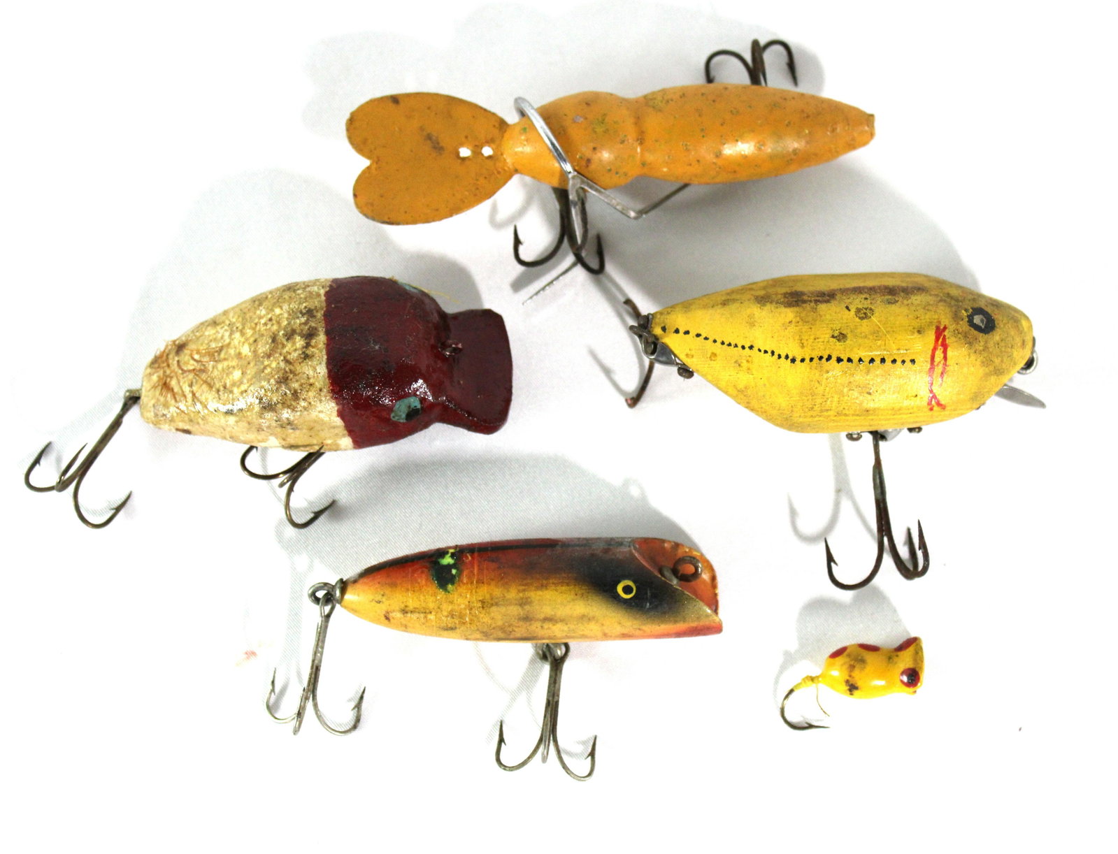 Wooden Painted Vintage Fishing Lures: Wooden Painted Vintage Fishing Lures. In-house shipping available. Dimensions of One: 3 x 1 x 1.5