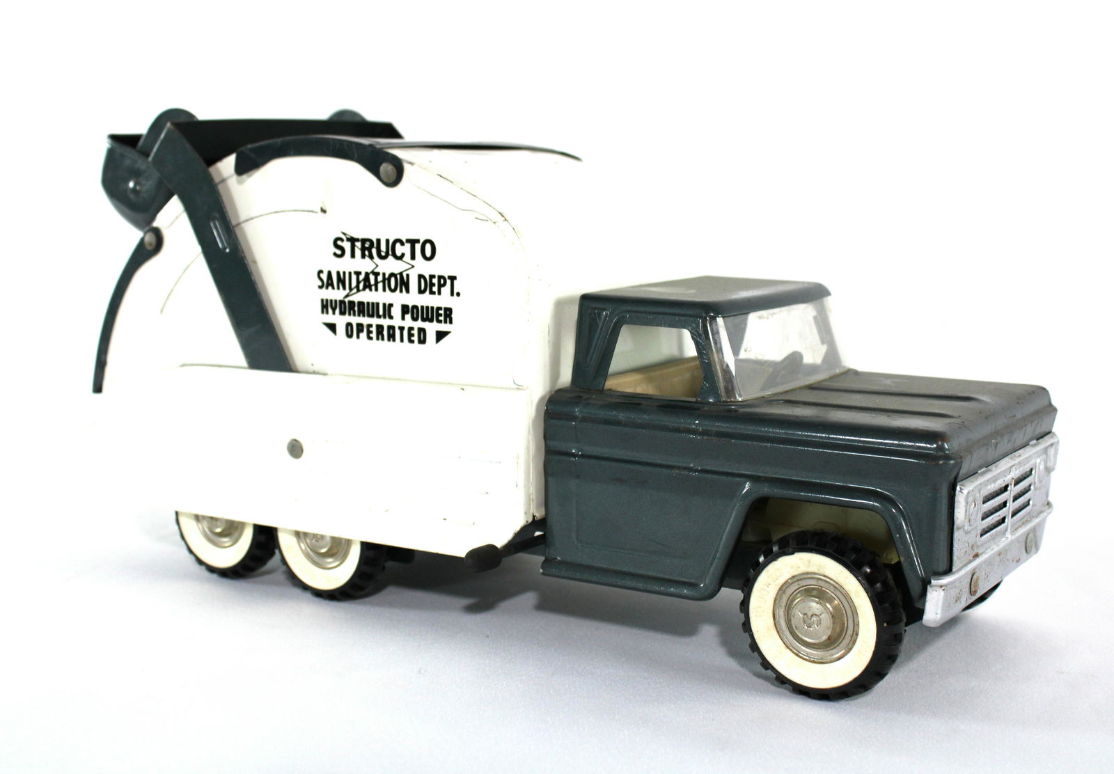 Structo Sanitation / Trash Toy Truck (1 of 3)