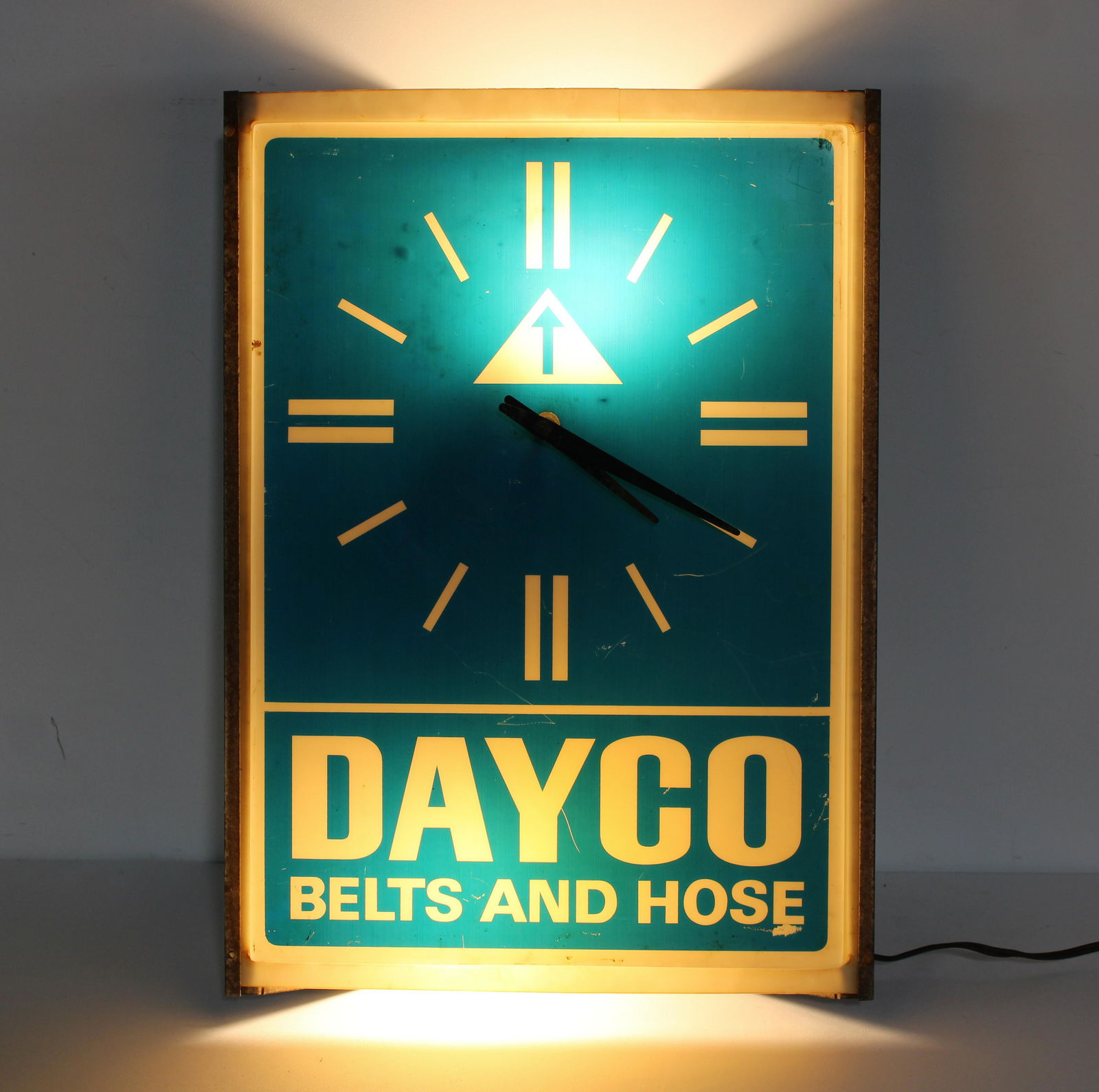 Dayco Belts and Hose Automotive Light Up Clock (1 of 3)