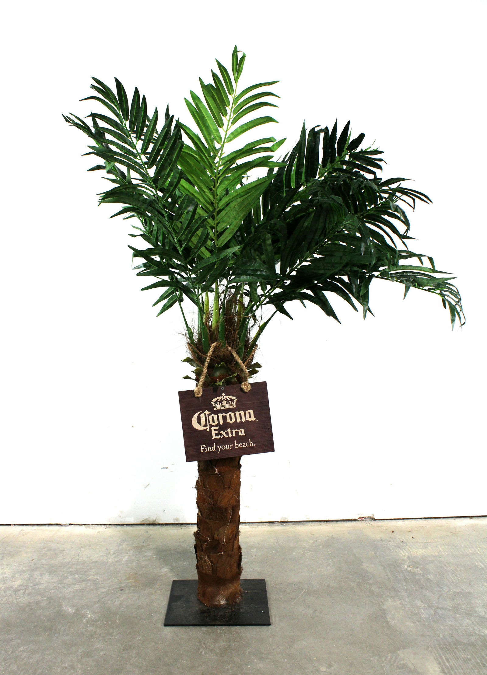 Corona Extra Palm Tree Store Display, Lot 2 (1 of 1)