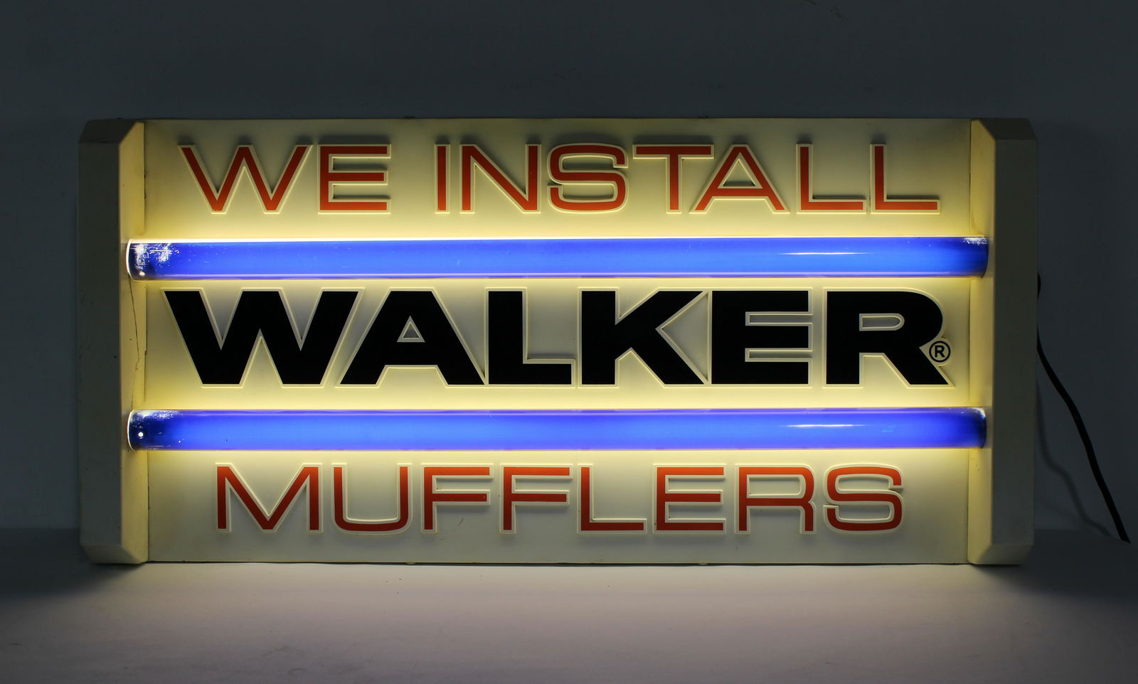 Walker Mufflers Light Up Sign (1 of 4)