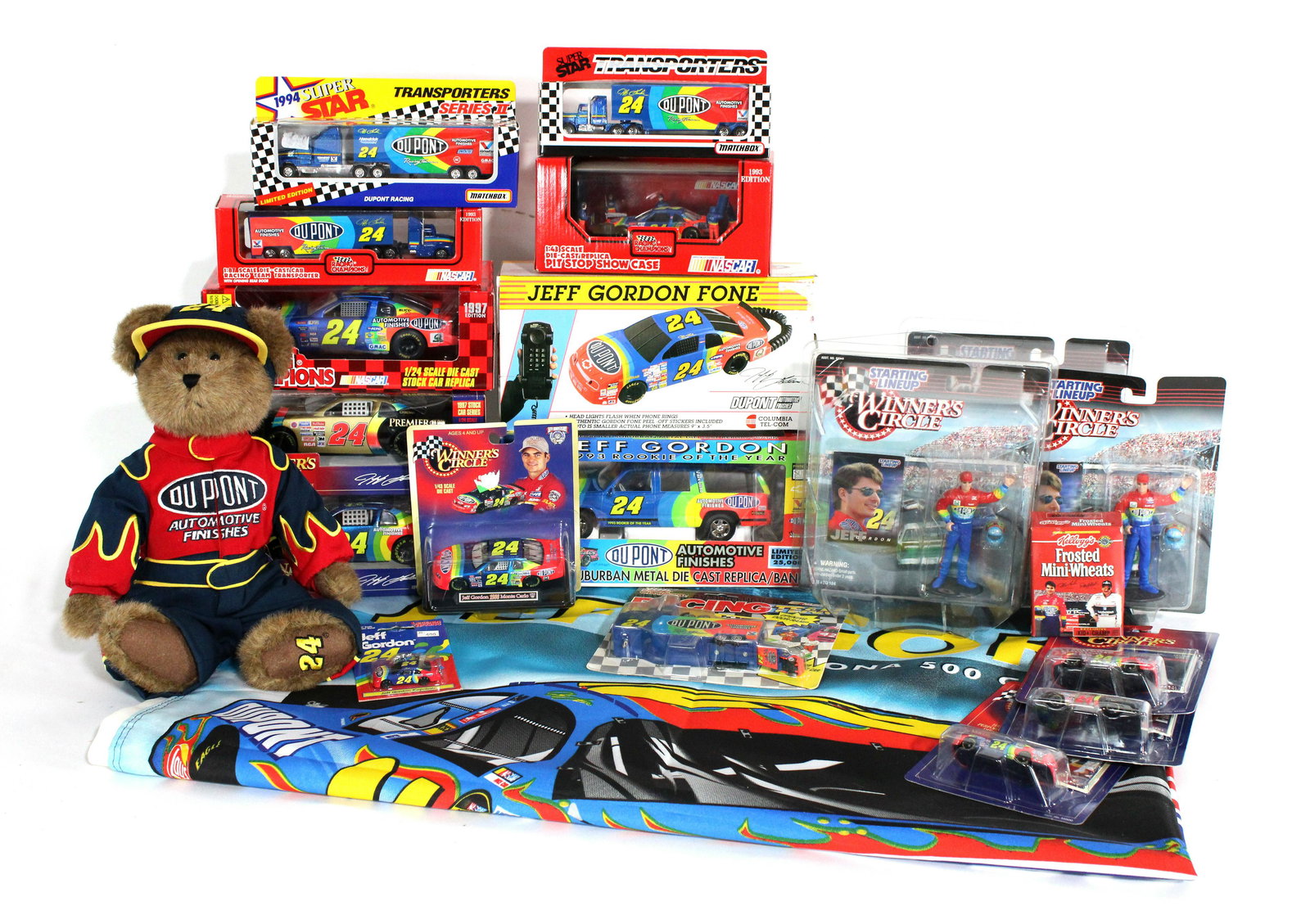 Jeff Gordon Nascar Collectibles incl. Championship Flag & Boyds Bear, Lot 2 (1 of 2)