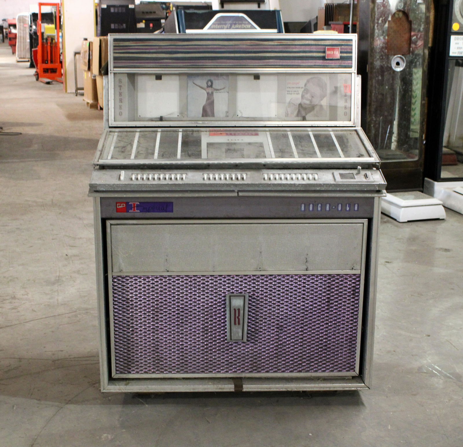 Rockola Imperial Coin Operated Jukebox (1 of 5)