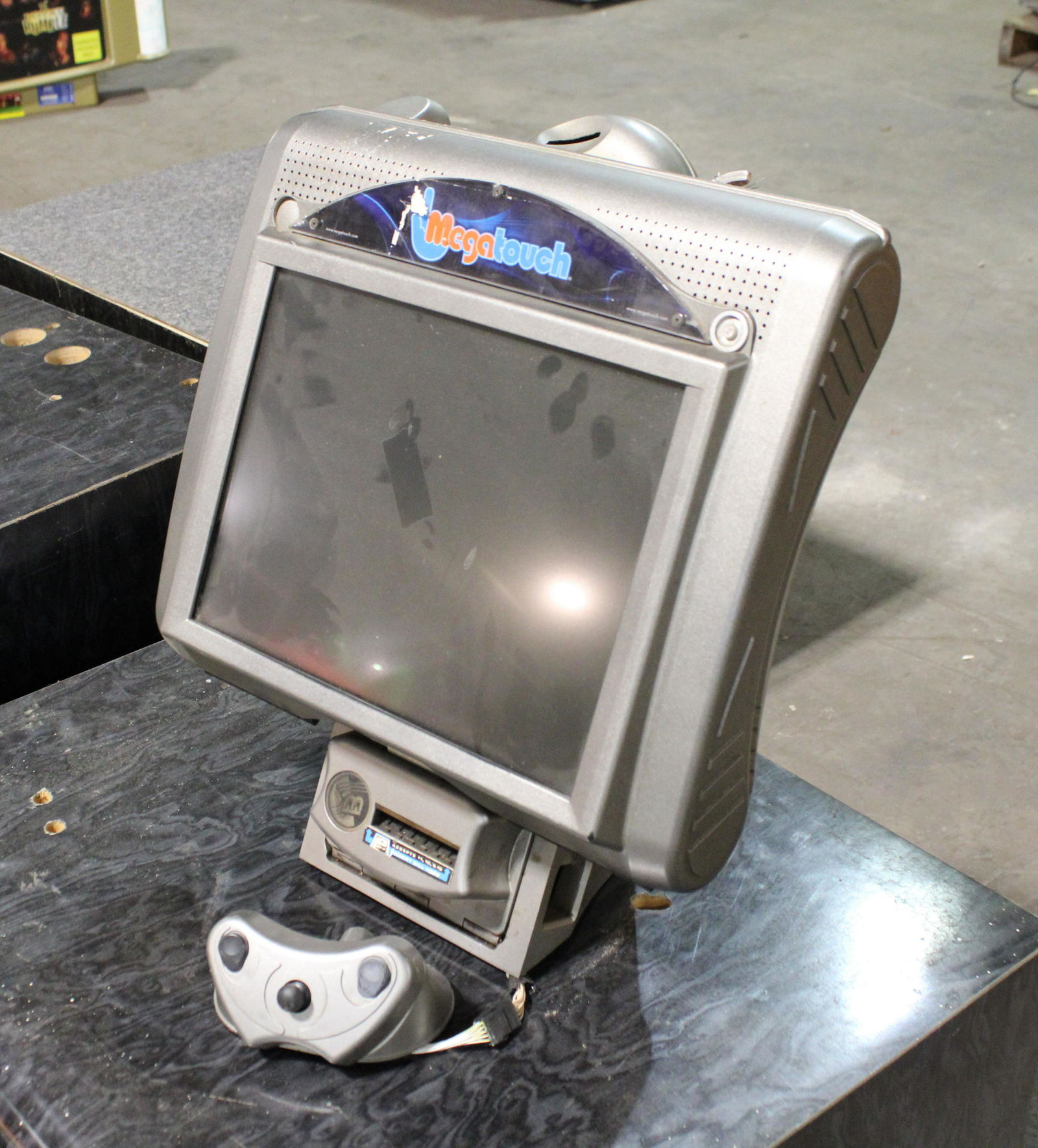 Merit Countertop Touchscreen Multigame Arcade #4 (1 of 2)