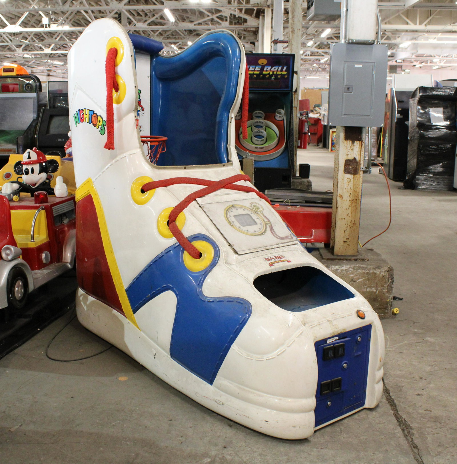Skeeball Shoe Basketball Arcade by ICE: Skeeball Shoe Basketball Arcade by ICE. For parts or restoration.