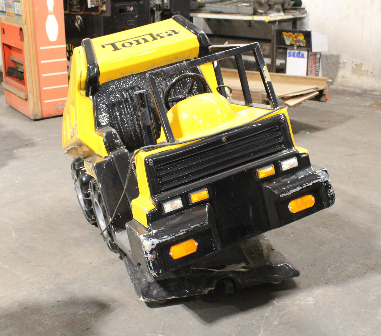 Tonka Truck Licensed Coin Operated Kiddie Ride (1 of 3)