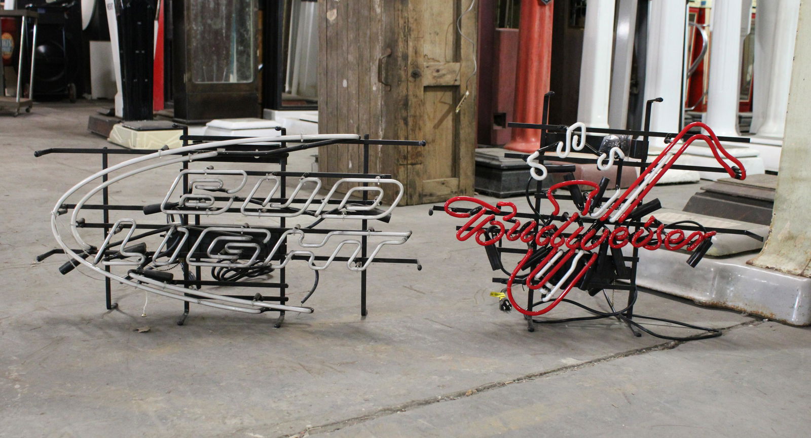 Budweiser / Bud Light Neon Signs (1 of 1)