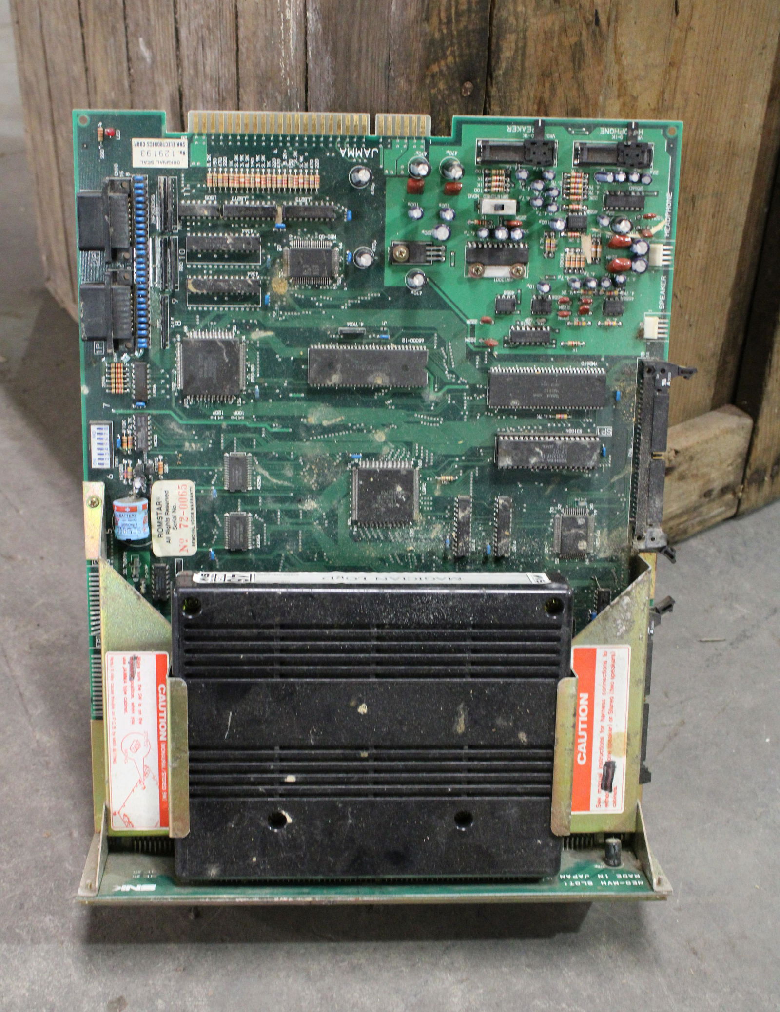 Neo Geo Arcade Board with Magician Lord Game (1 of 2)