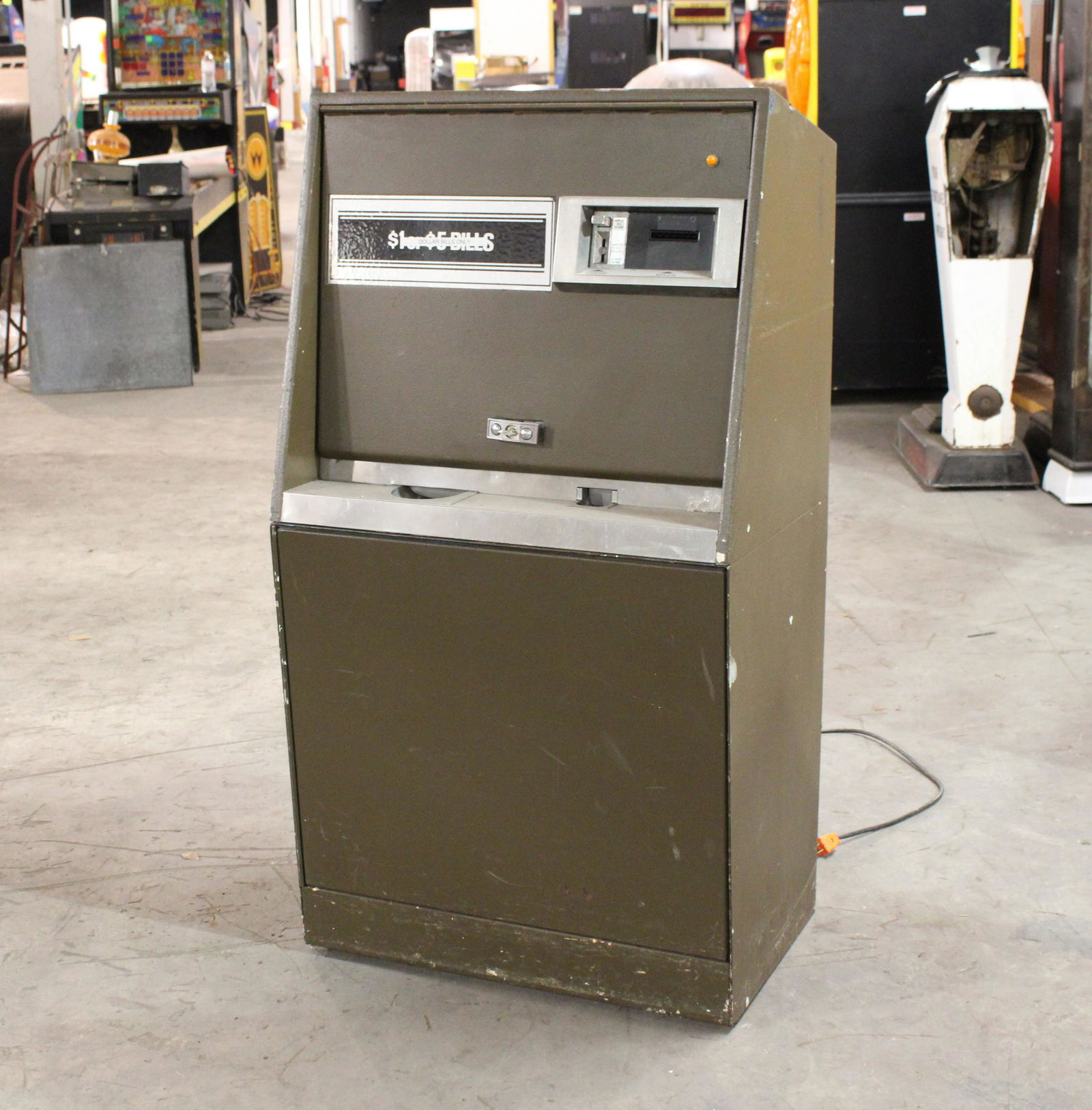 Rowe Change Machine (1 of 2)